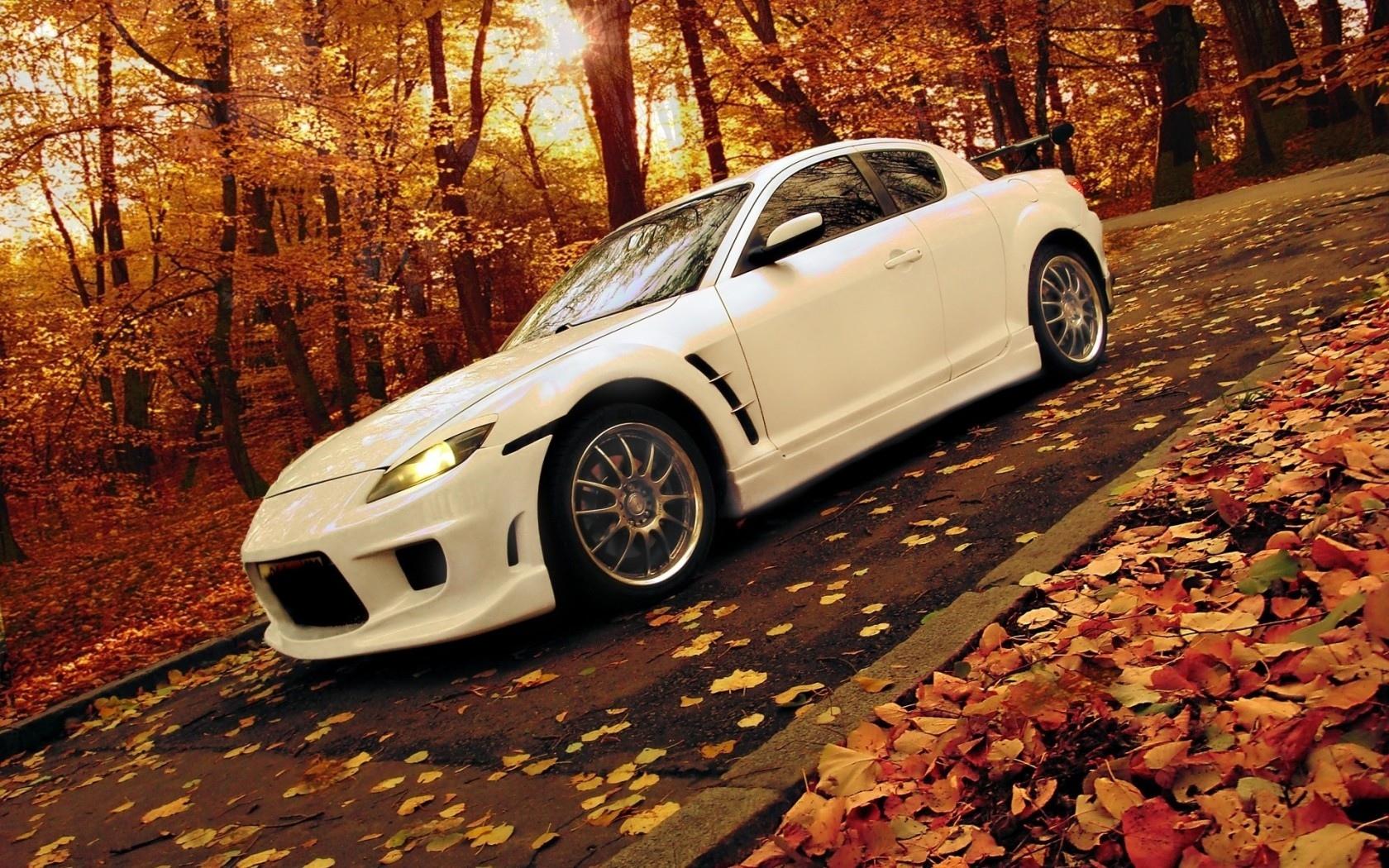 Mazda RX-8 at 2048 x 2048 iPad size wallpapers HD quality