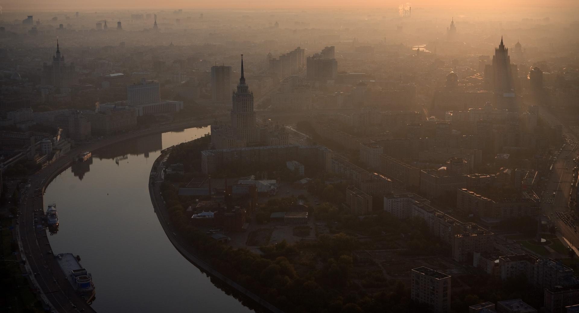 Morning In Moscow at 1024 x 1024 iPad size wallpapers HD quality