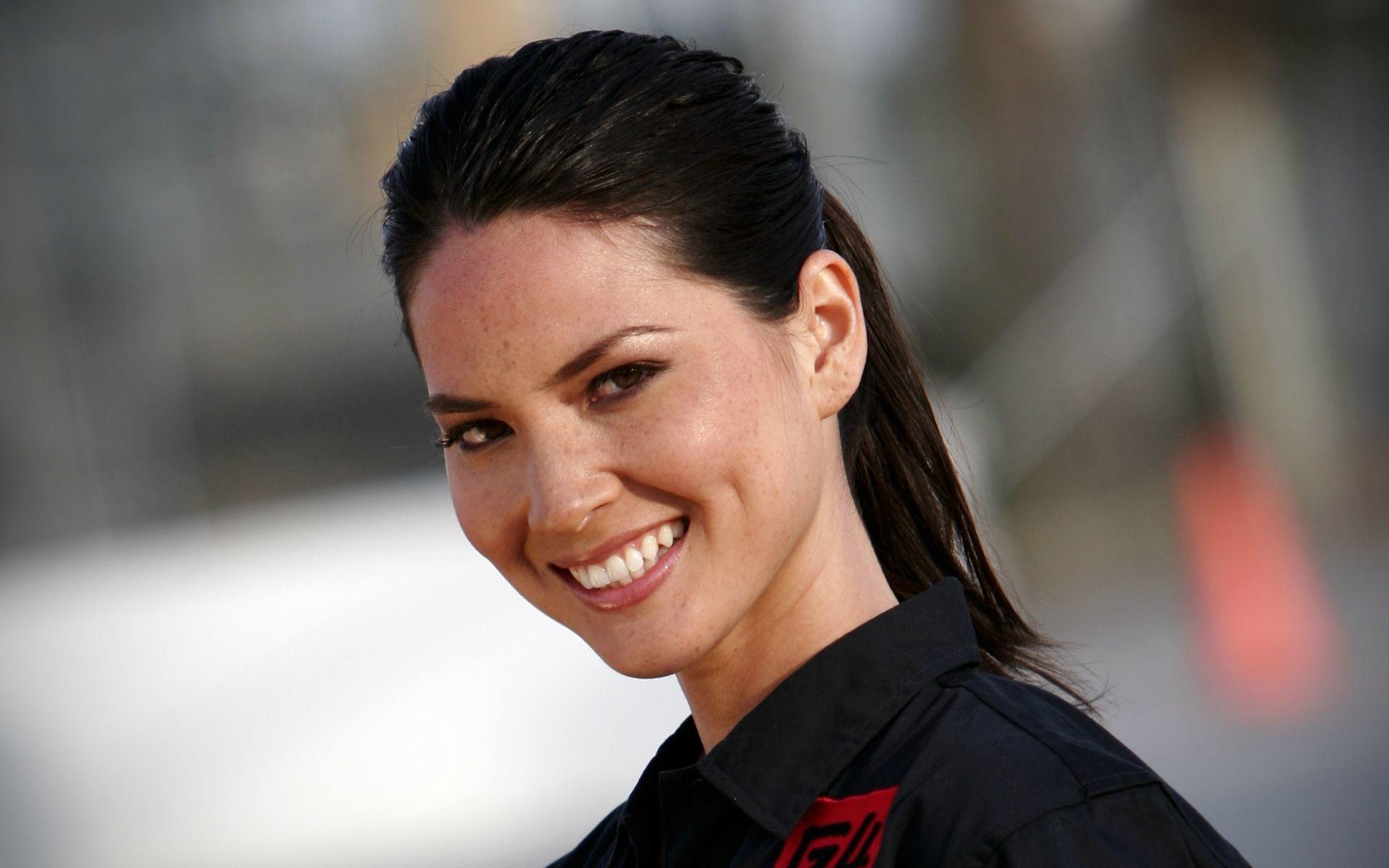 Olivia Munn at 640 x 960 iPhone 4 size wallpapers HD quality