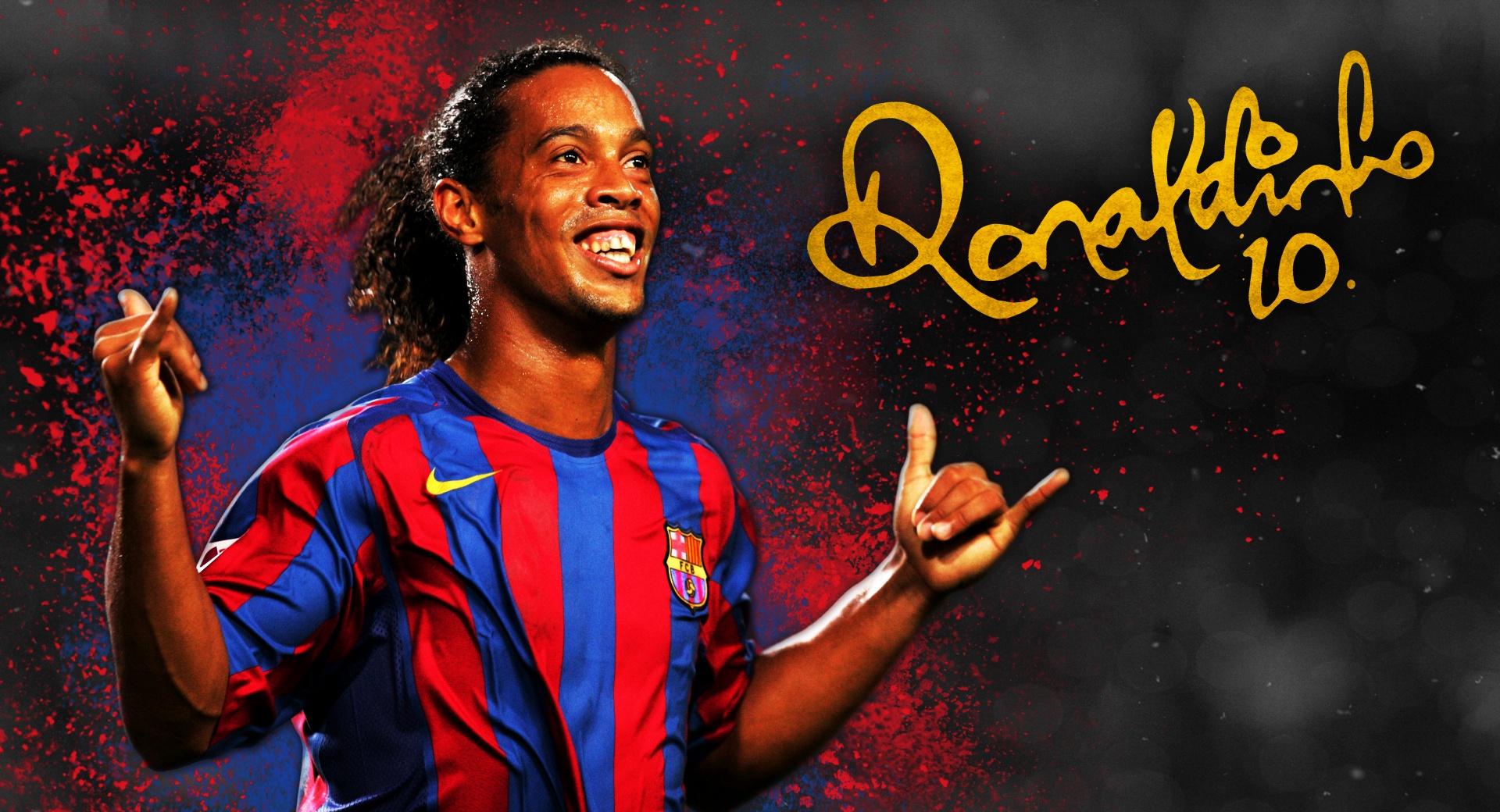 Ronaldinho Barcelona at 1600 x 1200 size wallpapers HD quality