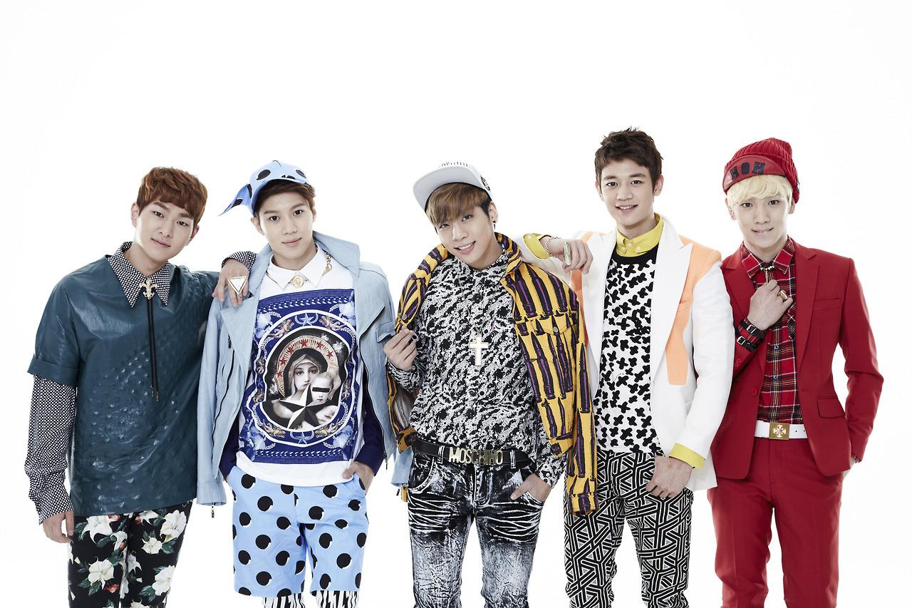 Shinee at 1152 x 864 size wallpapers HD quality