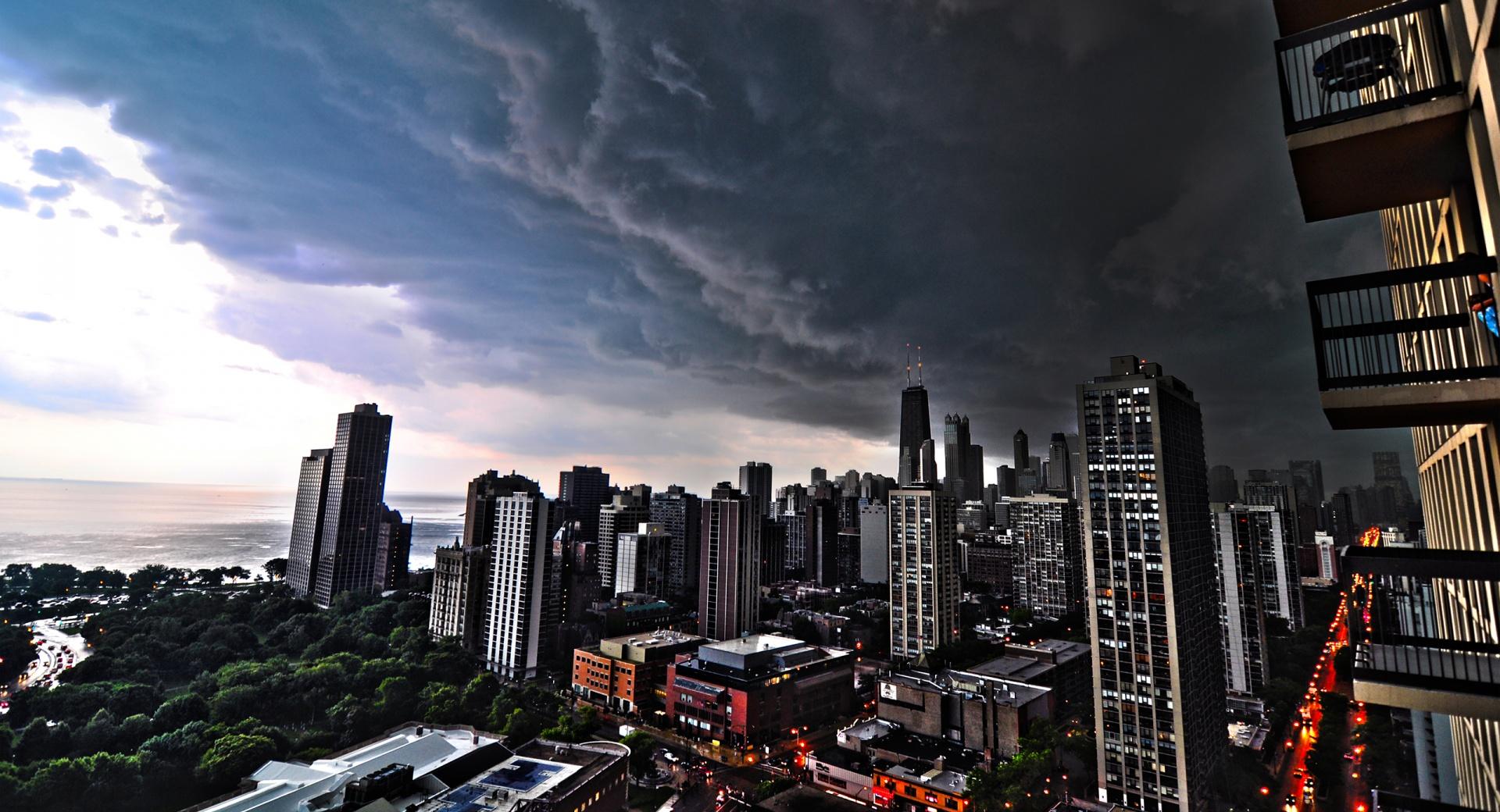Storm Over City at 1280 x 960 size wallpapers HD quality
