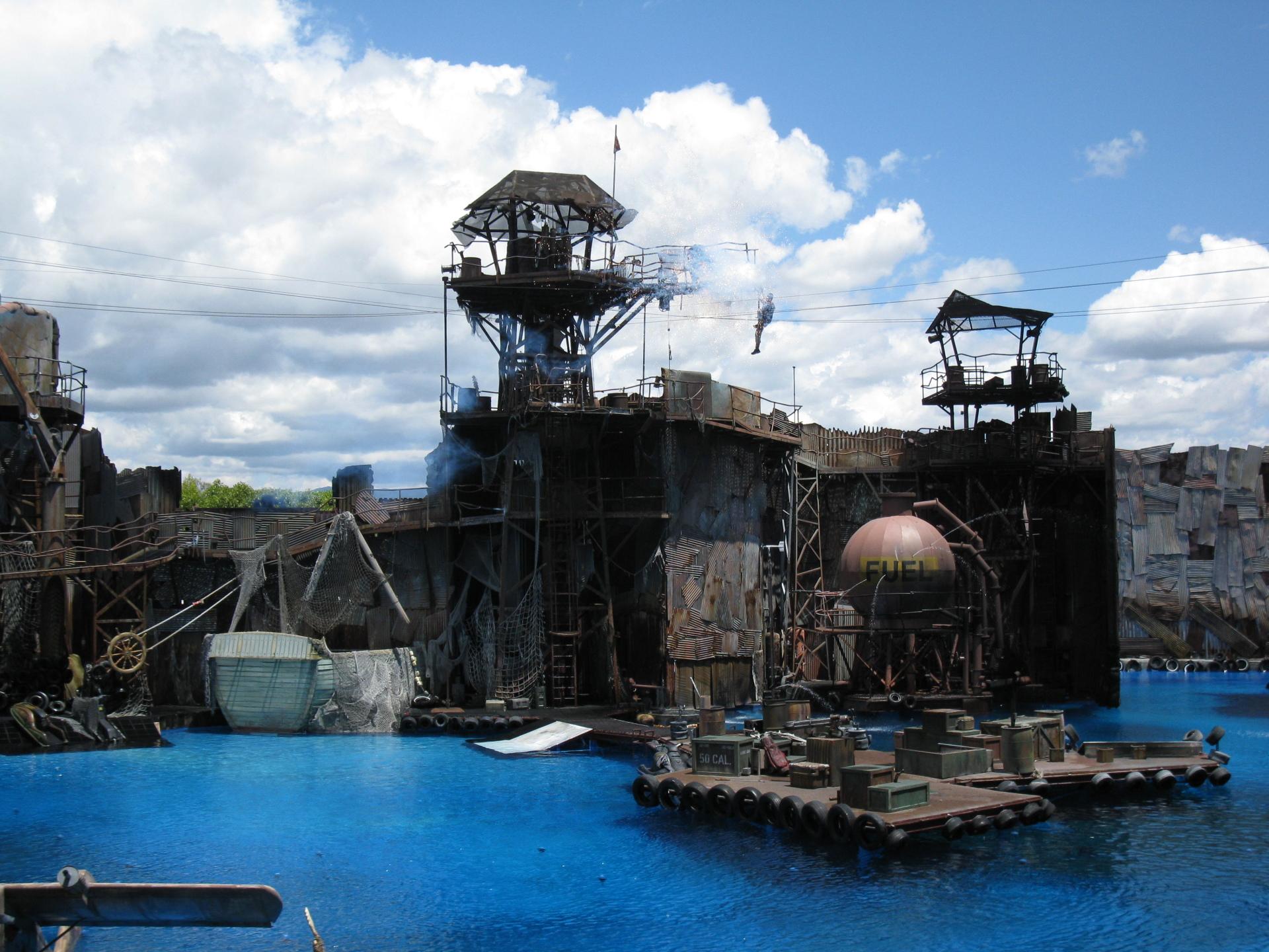 Waterworld at 640 x 960 iPhone 4 size wallpapers HD quality