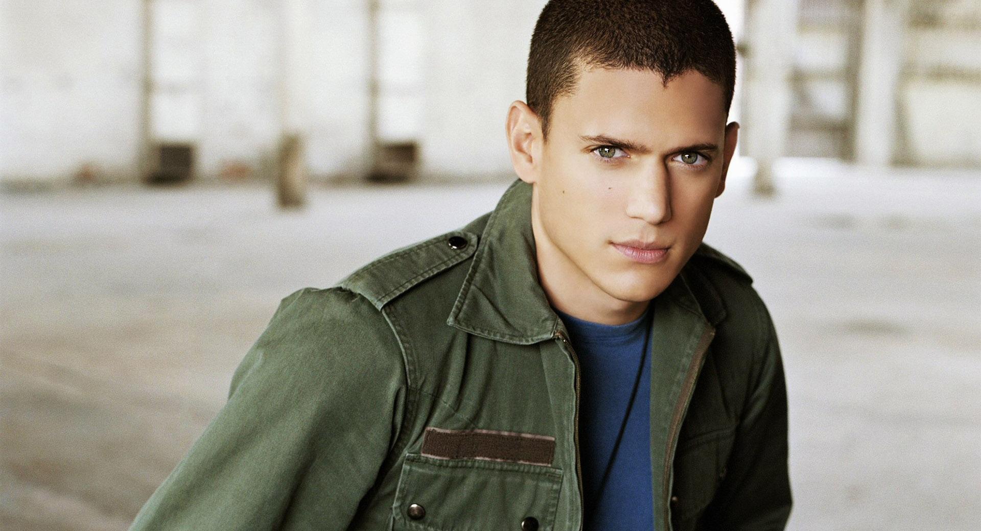 Wentworth Miller at 1600 x 1200 size wallpapers HD quality