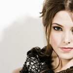 Ashley Greene wallpapers for iphone