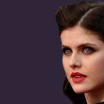 Alexandra Daddario download wallpaper