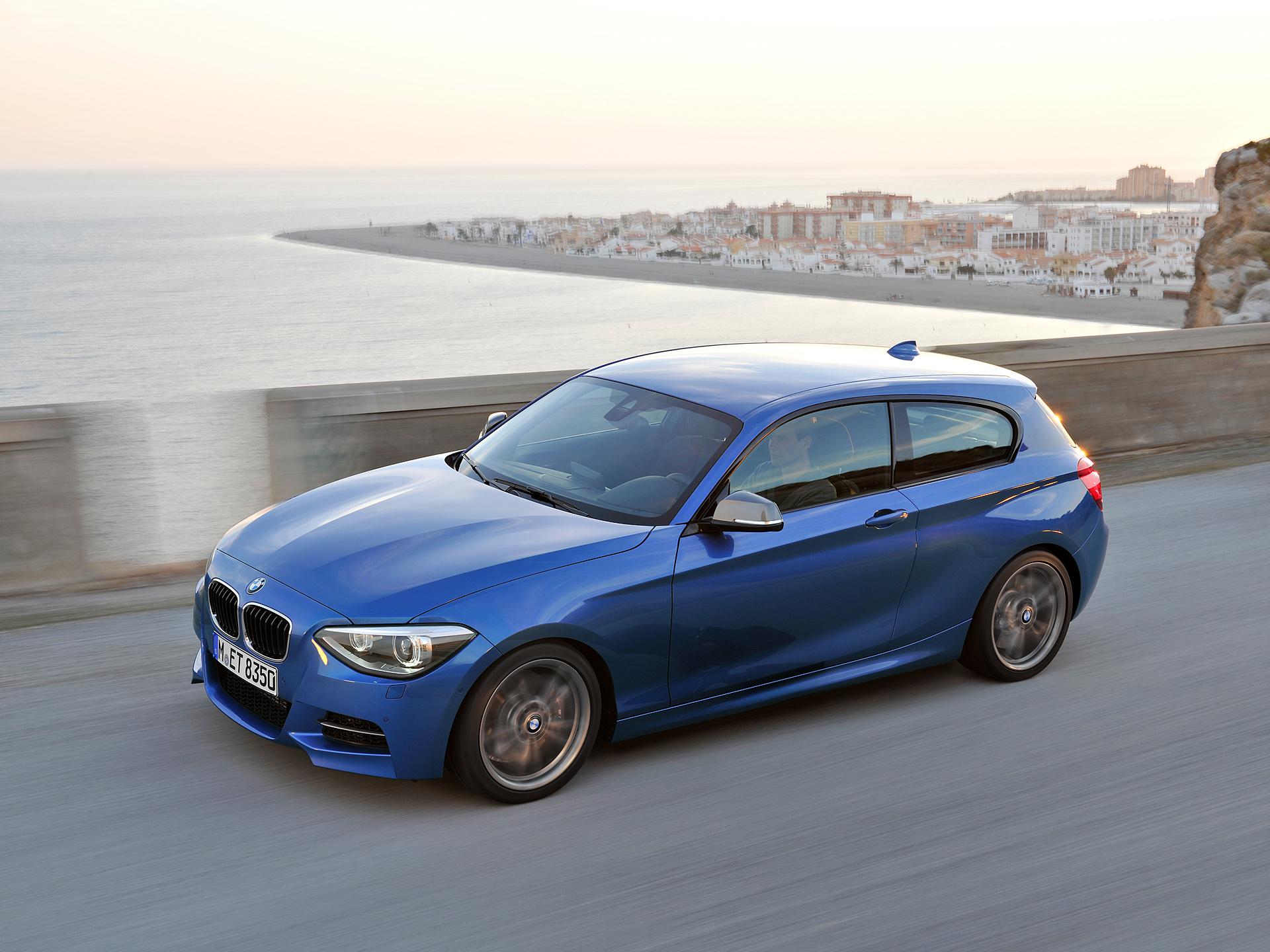2013 BMW 1 Series at 640 x 1136 iPhone 5 size wallpapers HD quality