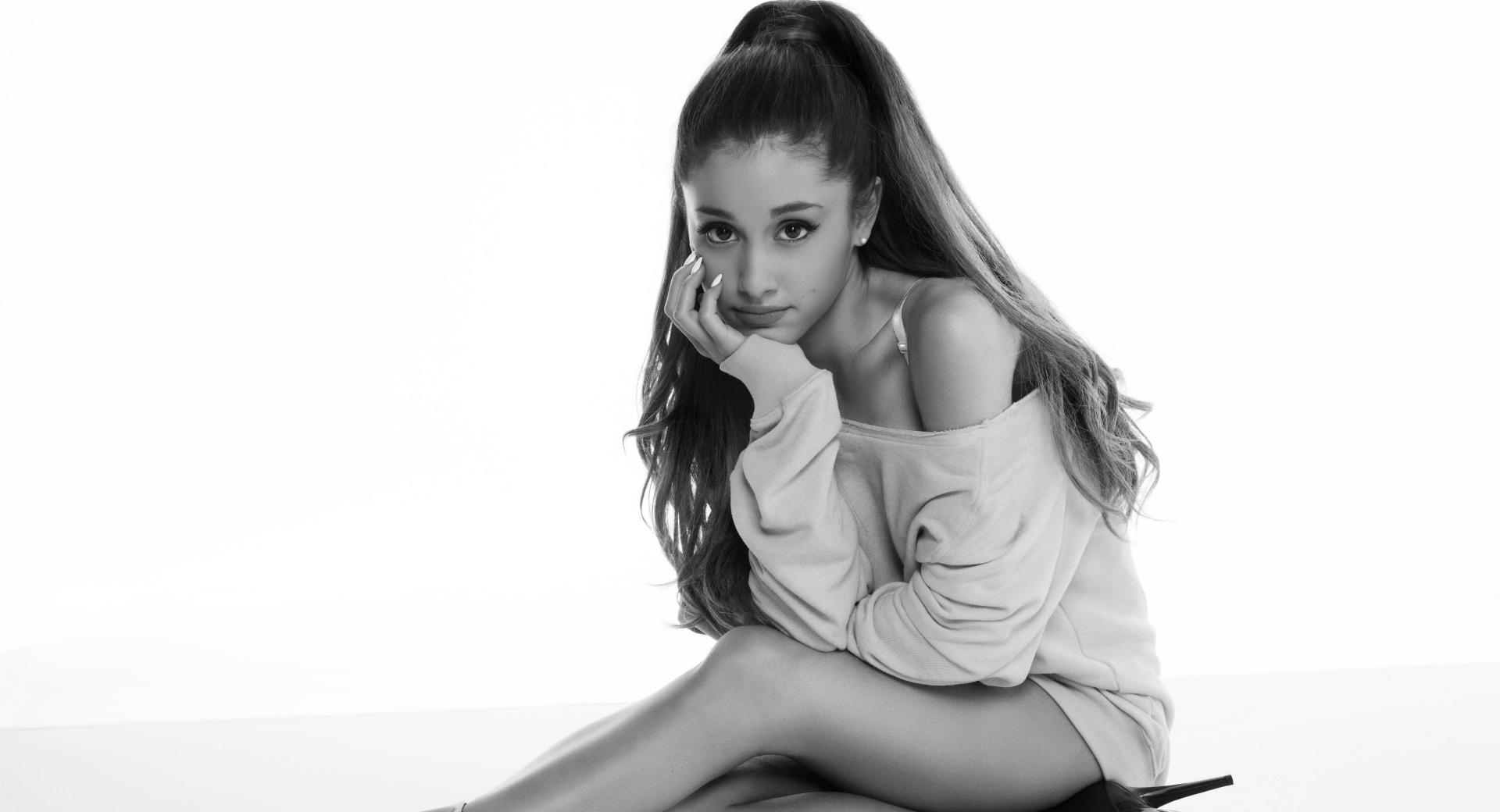 Ariana Grande Black and White at 640 x 1136 iPhone 5 size wallpapers HD quality