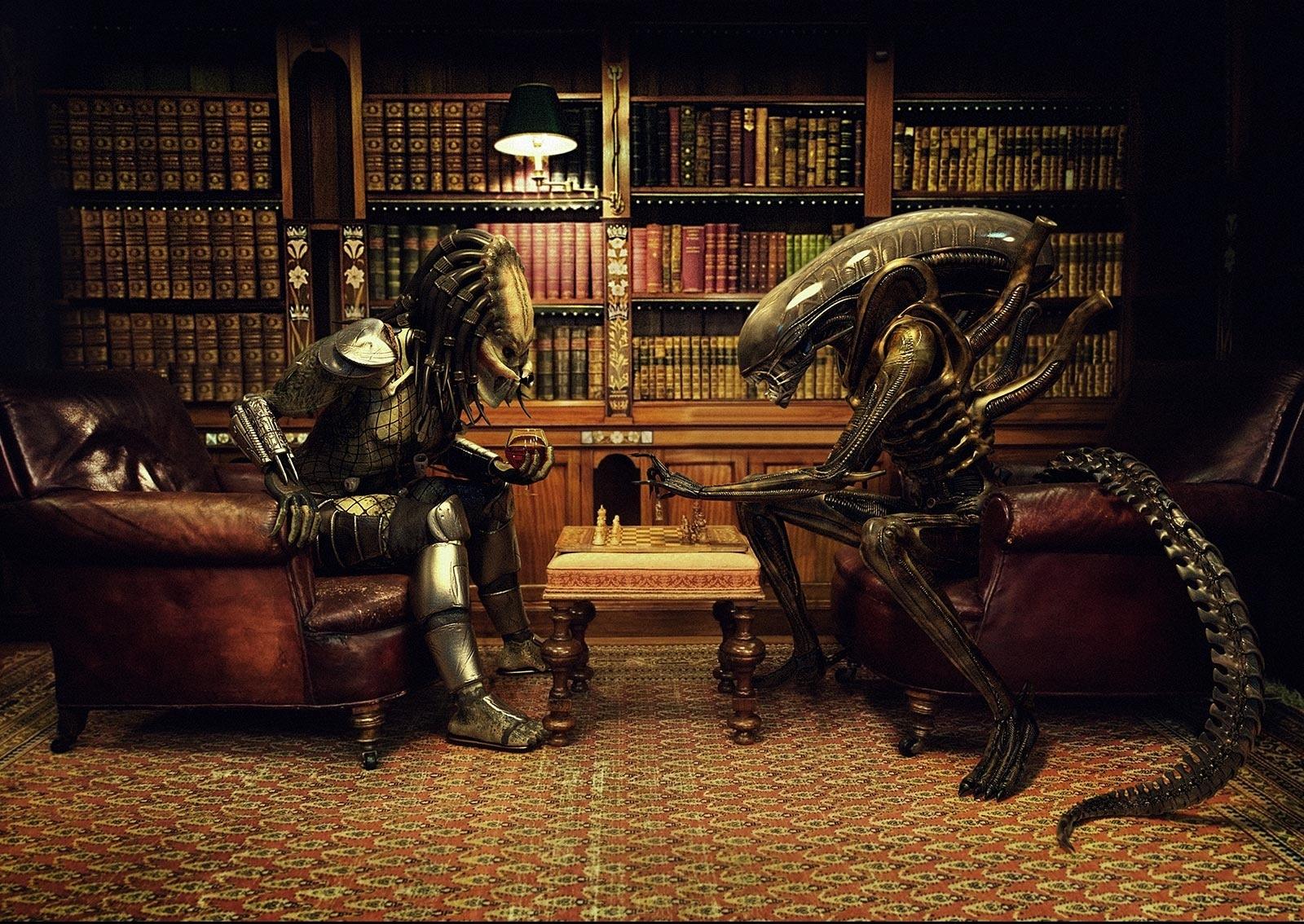 AVP Alien Vs. Predator at 320 x 480 iPhone size wallpapers HD quality