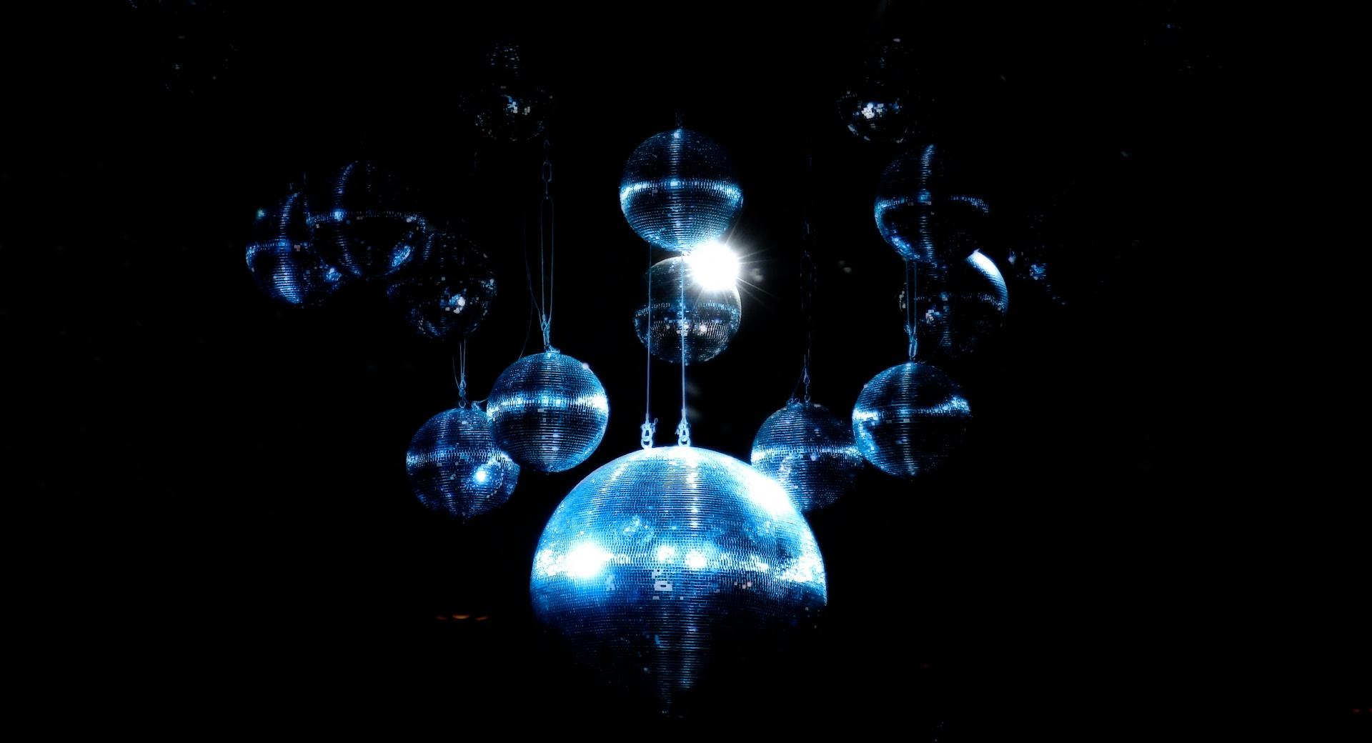 Blue Disco Ball at 750 x 1334 iPhone 6 size wallpapers HD quality