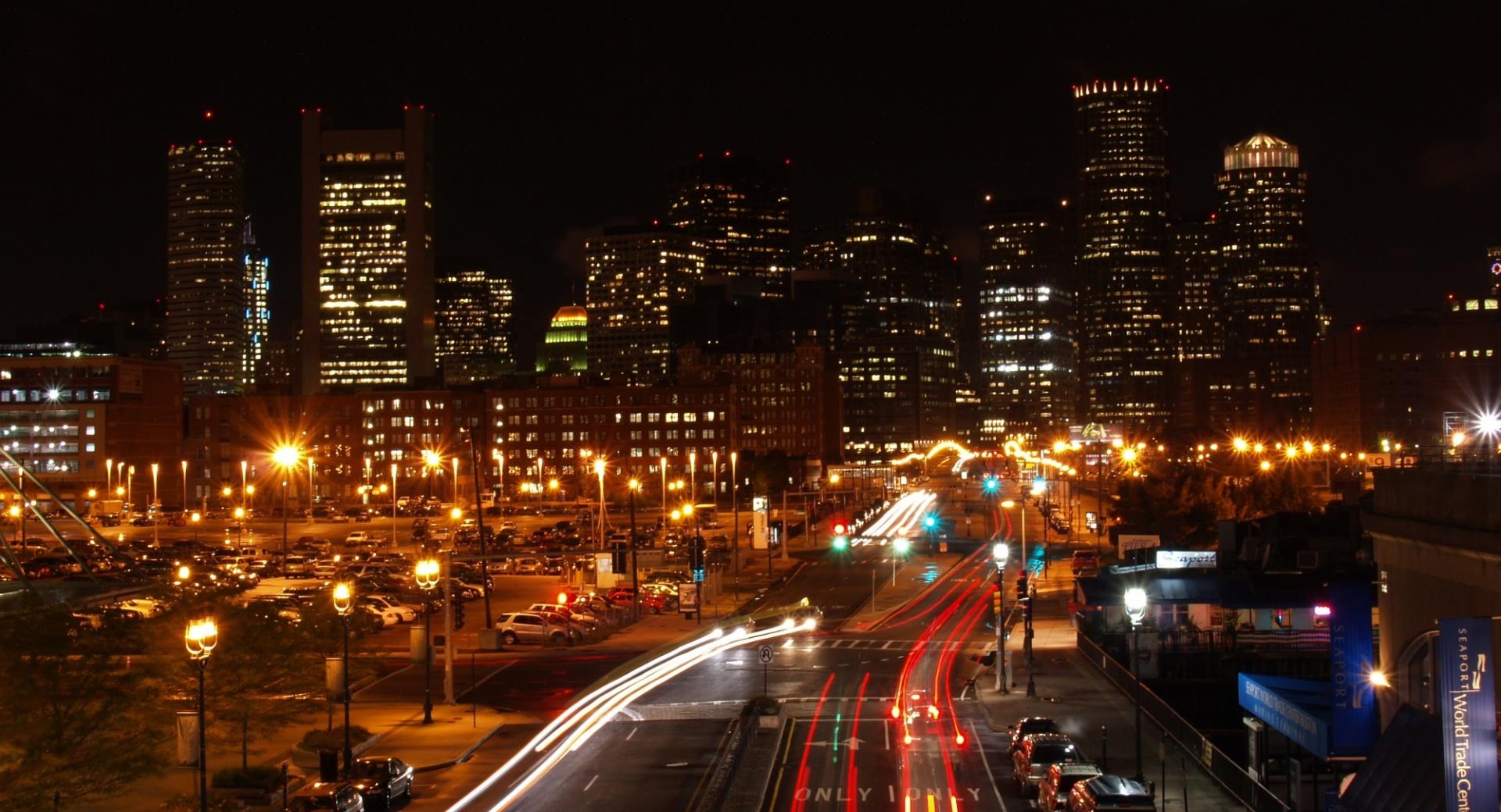 Boston Night Traffic at 1024 x 1024 iPad size wallpapers HD quality
