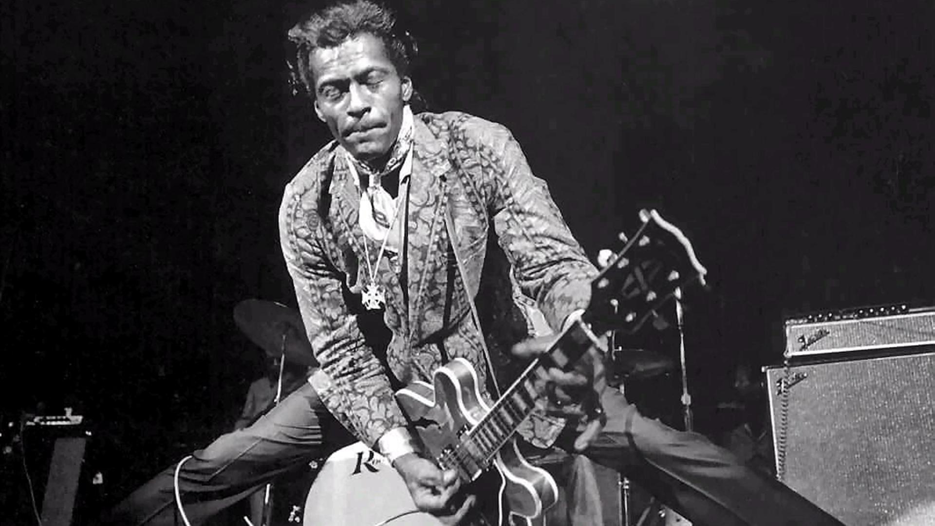 Chuck Berry at 1334 x 750 iPhone 7 size wallpapers HD quality