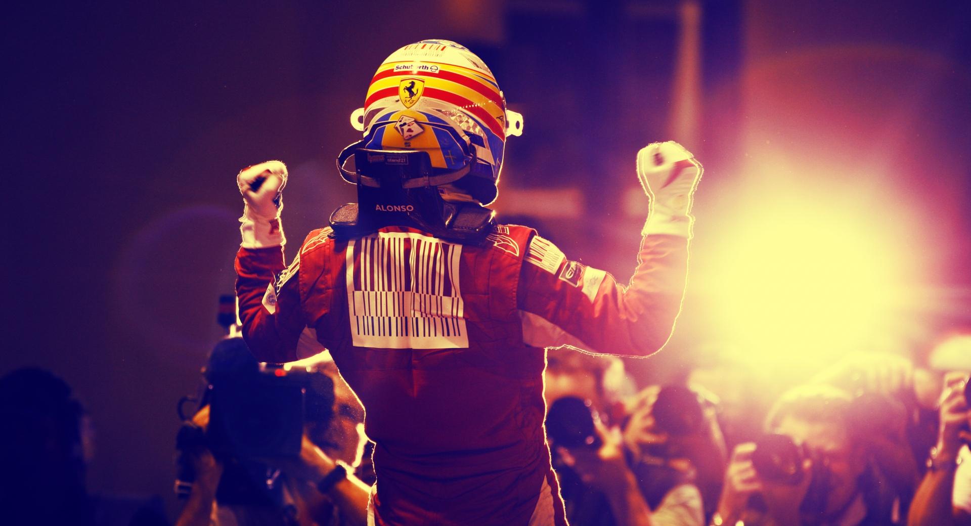 Fernando Alonso at 320 x 480 iPhone size wallpapers HD quality