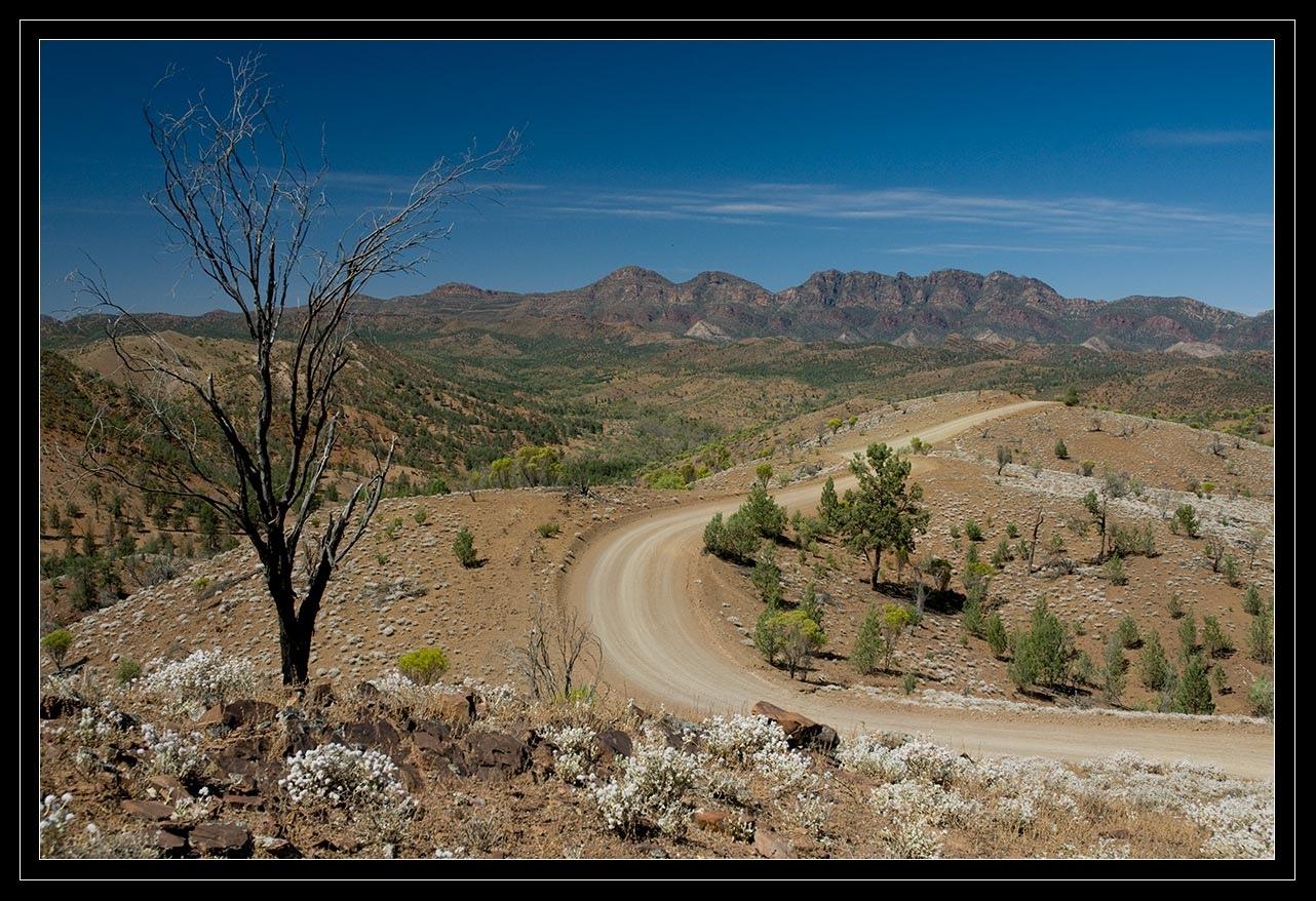 Flinders Ranges at 1024 x 1024 iPad size wallpapers HD quality