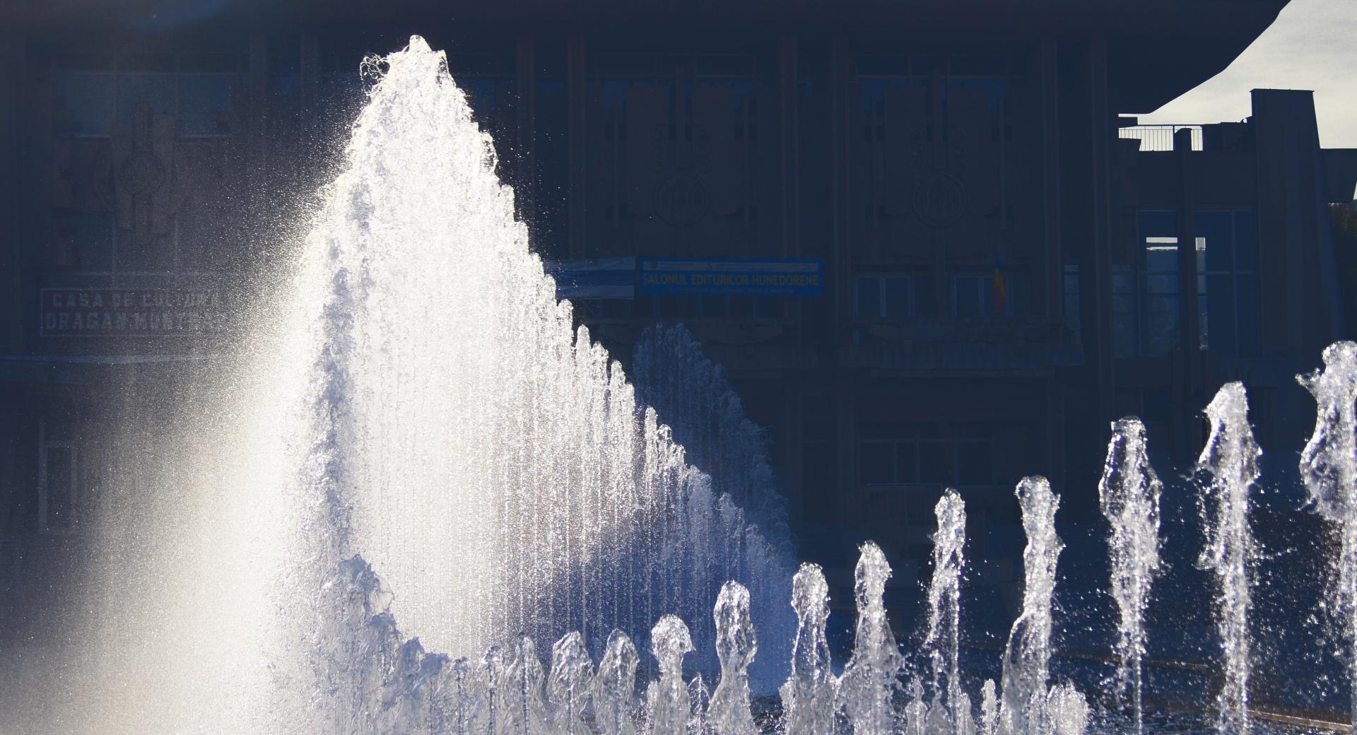 House Of Culture - Fountain at 640 x 1136 iPhone 5 size wallpapers HD quality