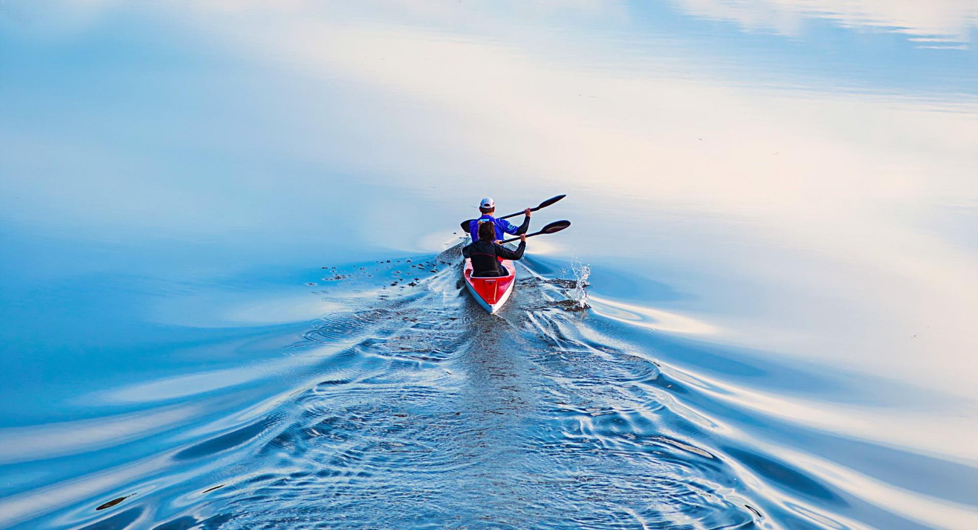 Kayaking at 1600 x 1200 size wallpapers HD quality