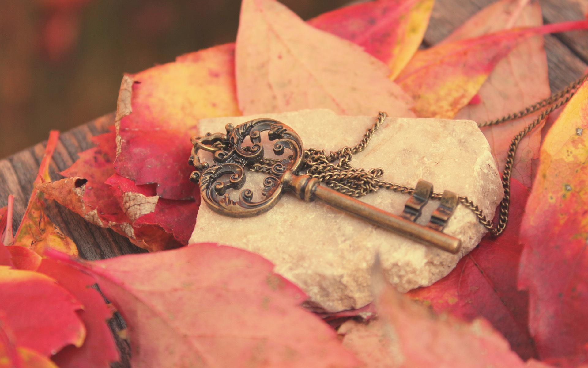 Key at 640 x 1136 iPhone 5 size wallpapers HD quality