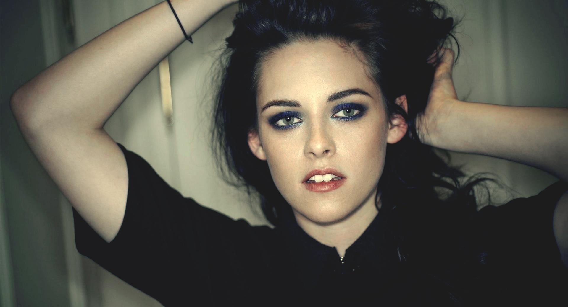 Kristen Stewart 2012 at 1334 x 750 iPhone 7 size wallpapers HD quality