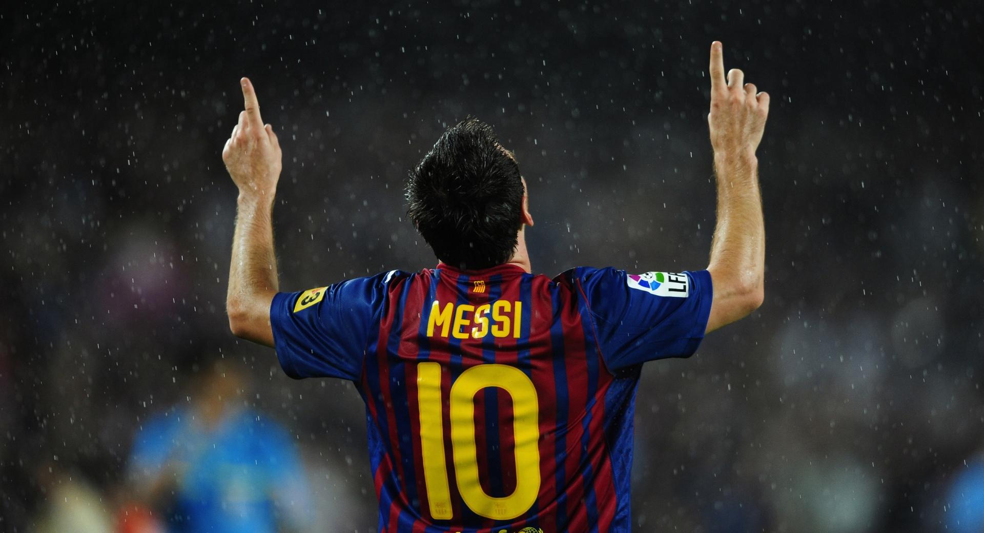 Lionel Messi 2012 at 1024 x 1024 iPad size wallpapers HD quality