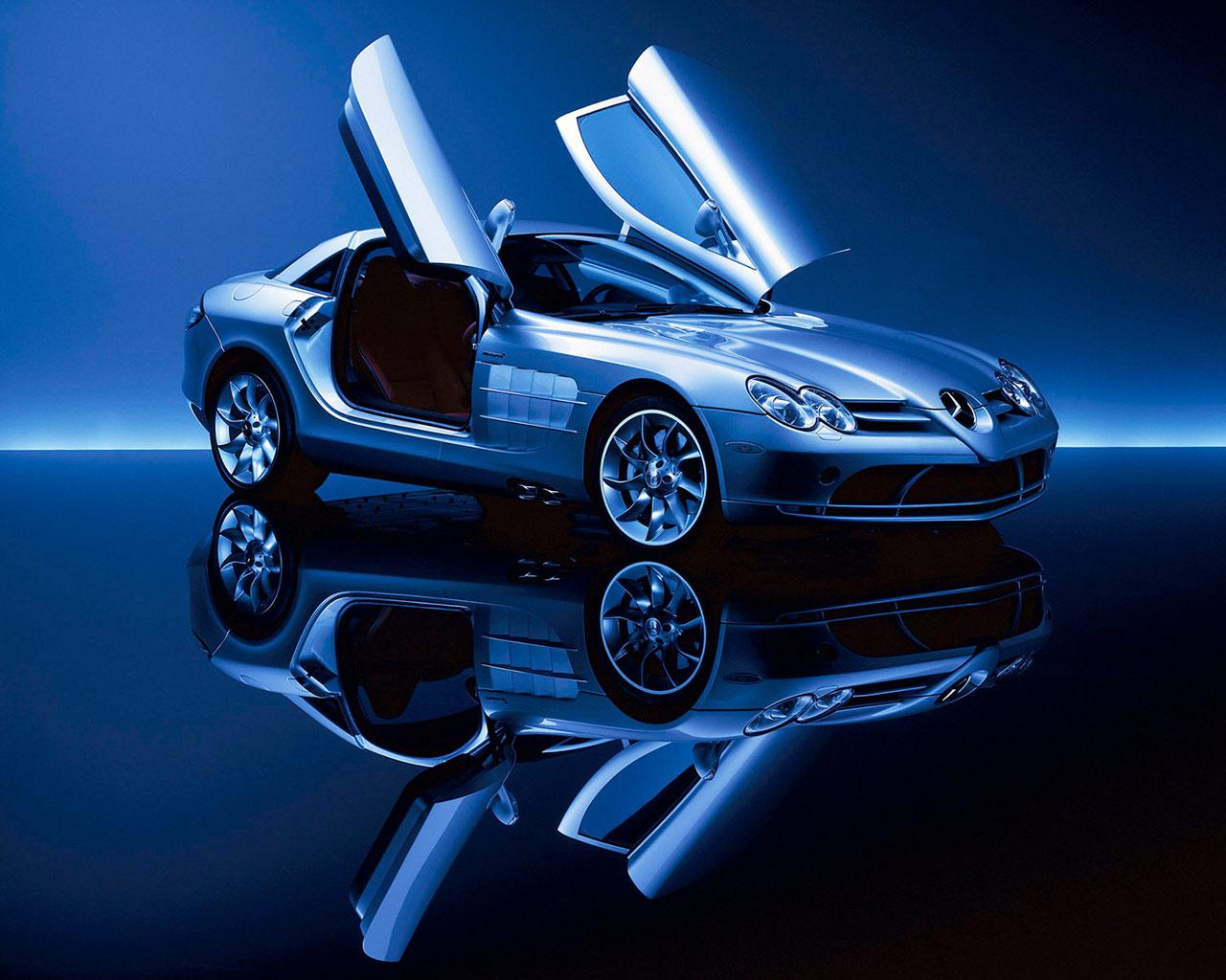 Mercedes-Benz SLR McLaren at 1024 x 1024 iPad size wallpapers HD quality