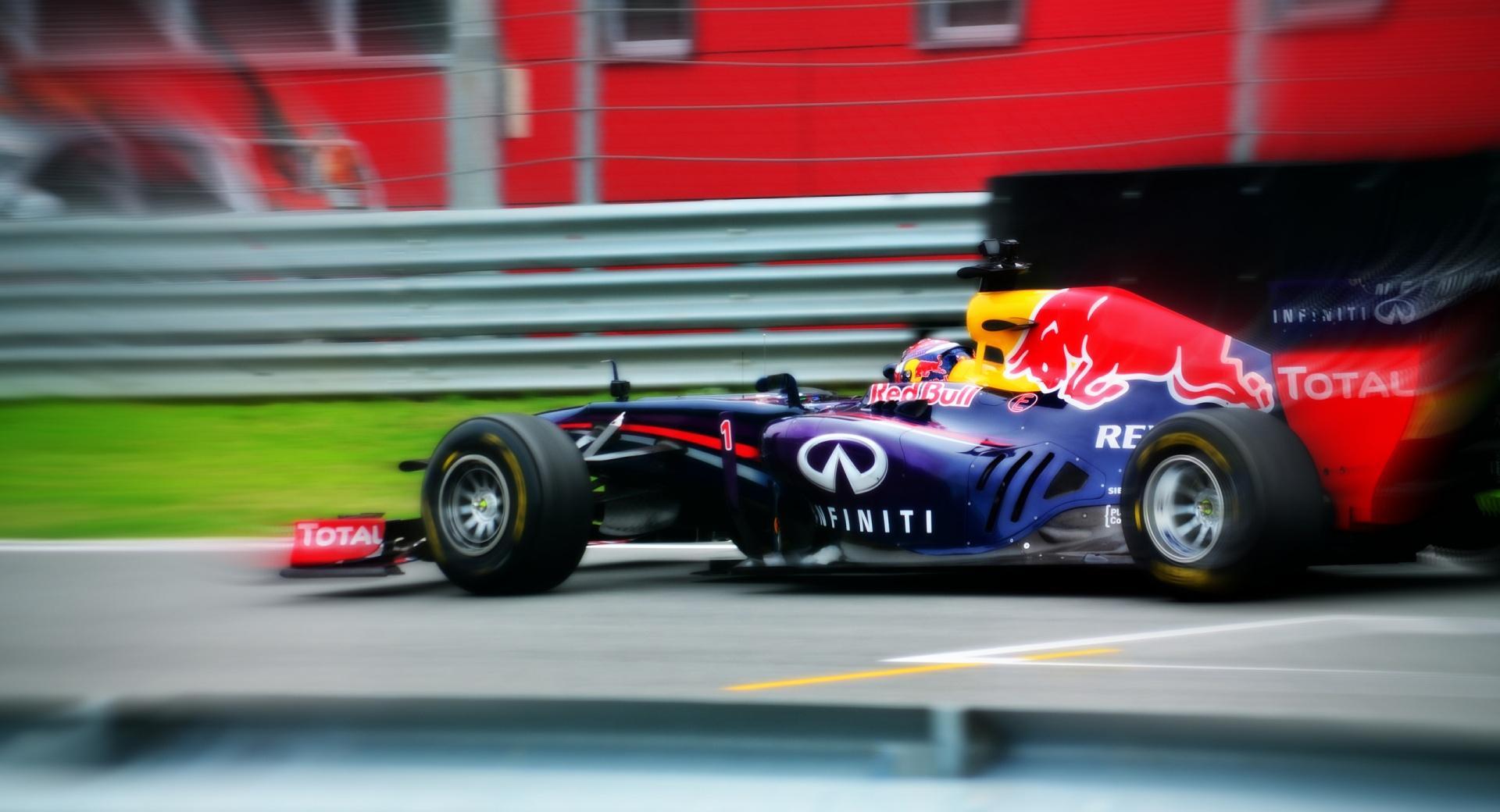 Red Bull RB8 at 750 x 1334 iPhone 6 size wallpapers HD quality