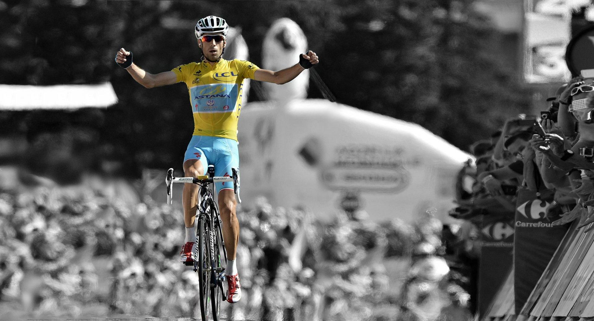 The winner Vincenzo Nibali at 1600 x 1200 size wallpapers HD quality