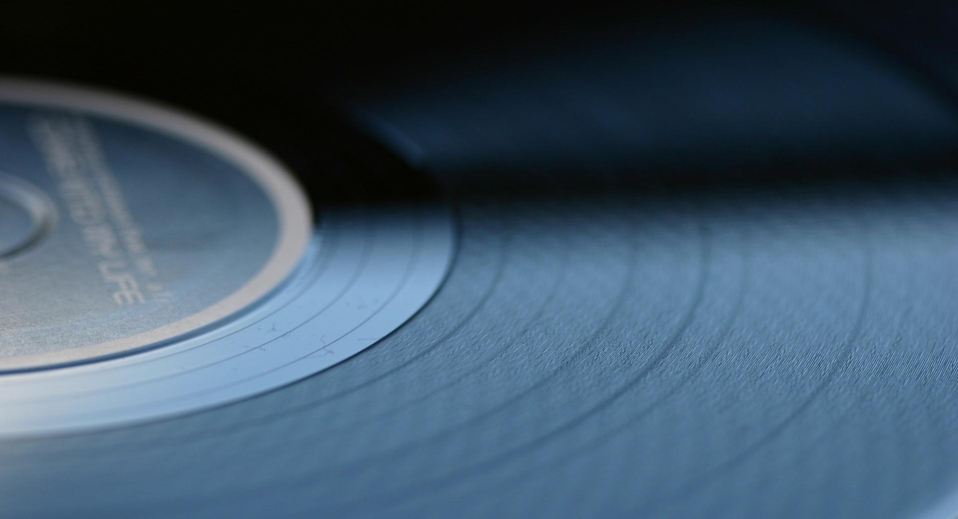 Vinyl Record at 1280 x 960 size wallpapers HD quality