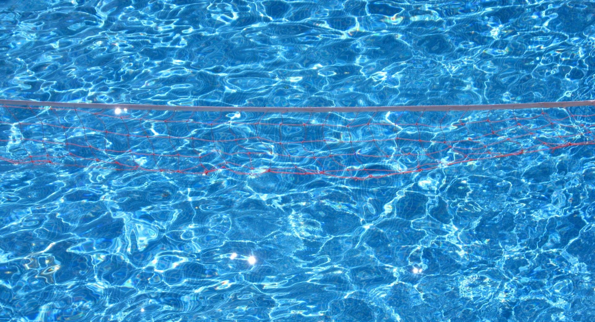 Water Volleyball Net at 1024 x 768 size wallpapers HD quality
