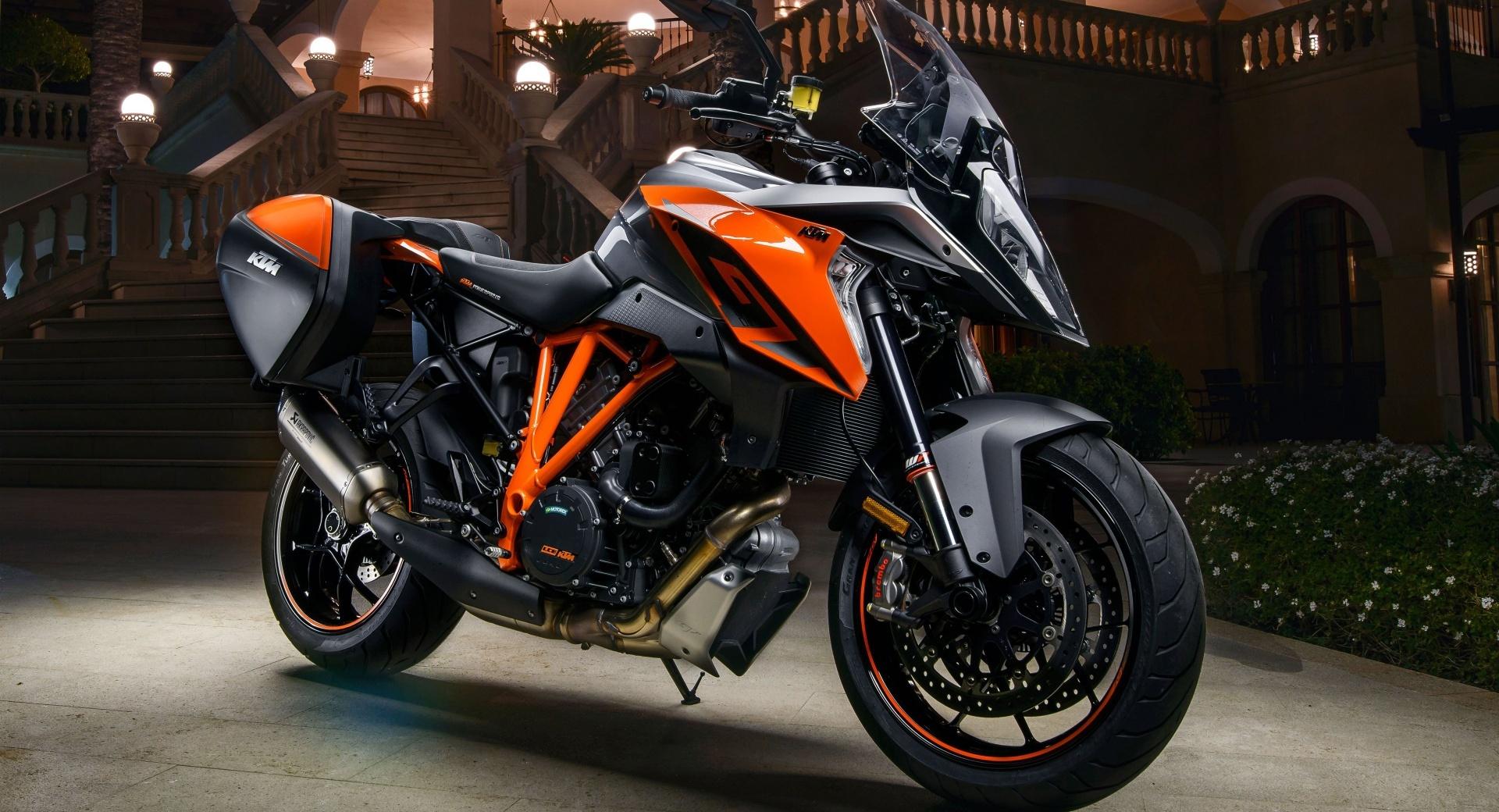 2017 KTM 1290 Super Duke GT at 640 x 1136 iPhone 5 size wallpapers HD quality