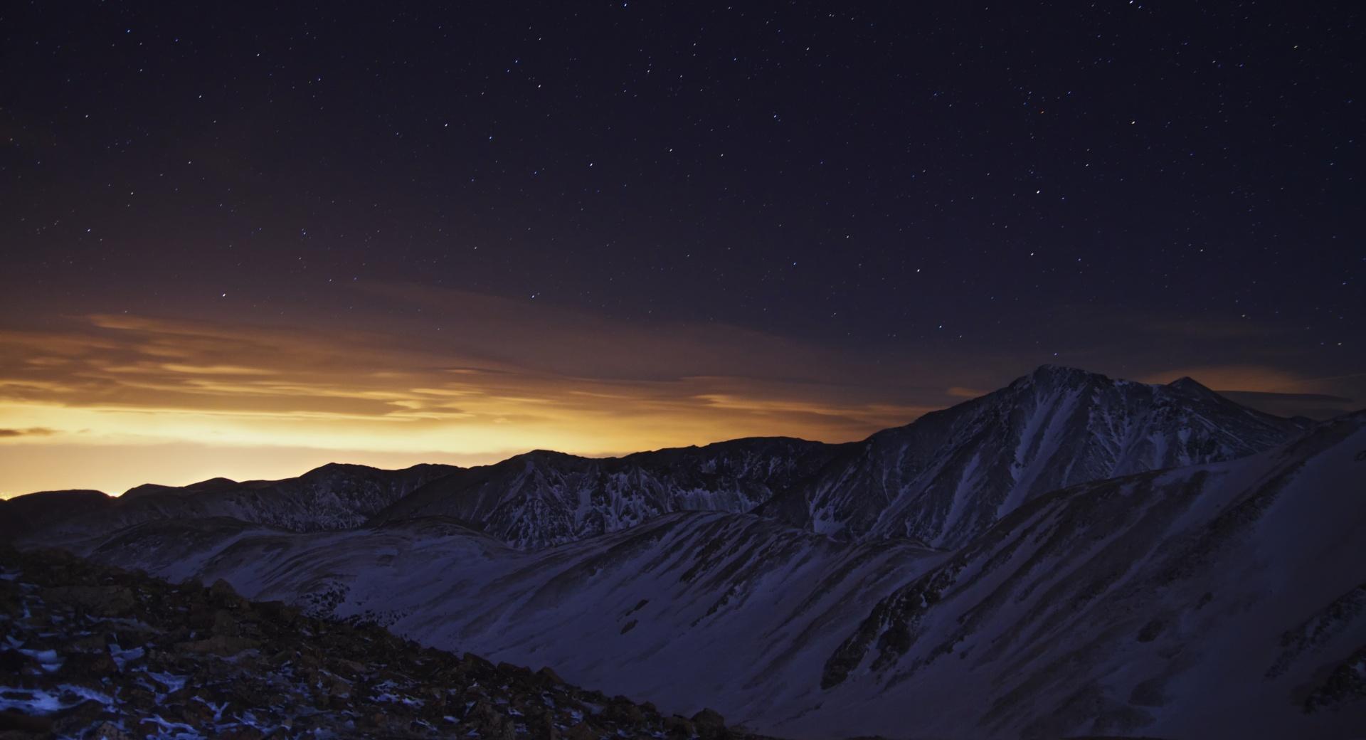 A Night Time View Of Torreys Peak at 1600 x 1200 size wallpapers HD quality