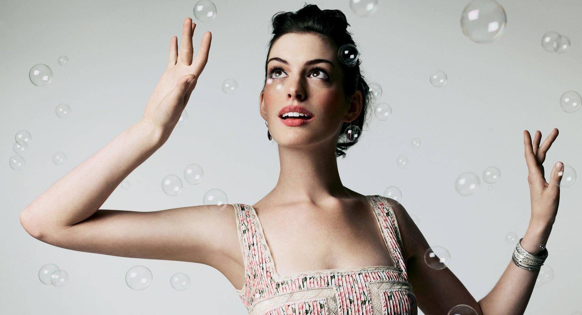 Anne Hathaway And Bubbles at 1600 x 1200 size wallpapers HD quality