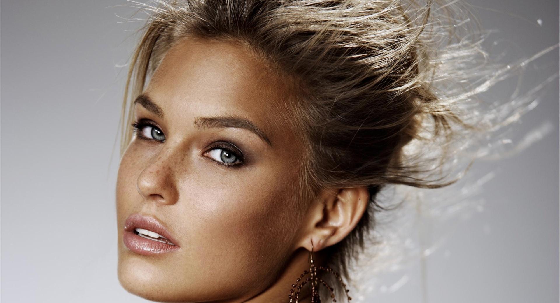 Bar Refaeli HD at 640 x 1136 iPhone 5 size wallpapers HD quality