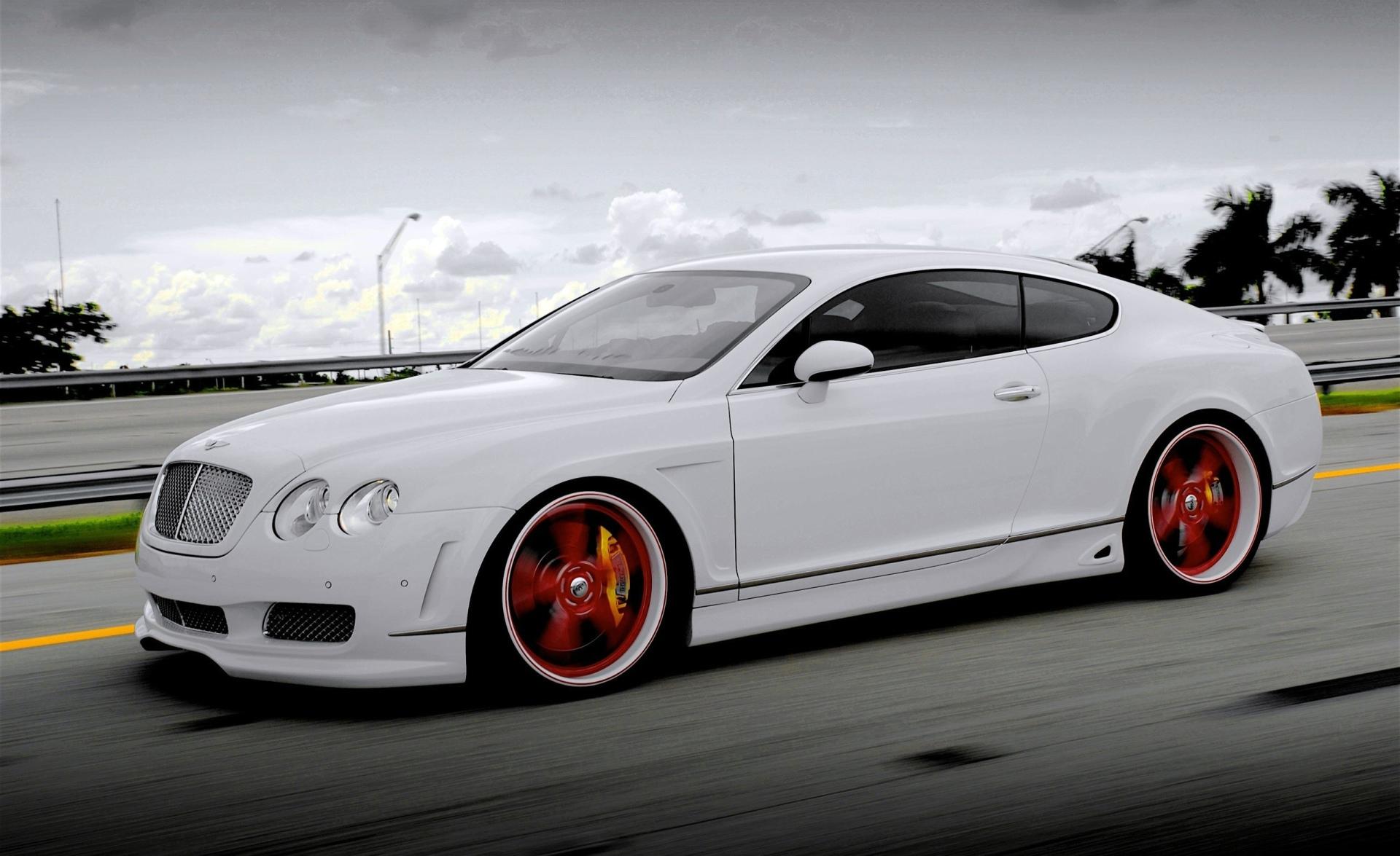 Bentley at 1600 x 1200 size wallpapers HD quality