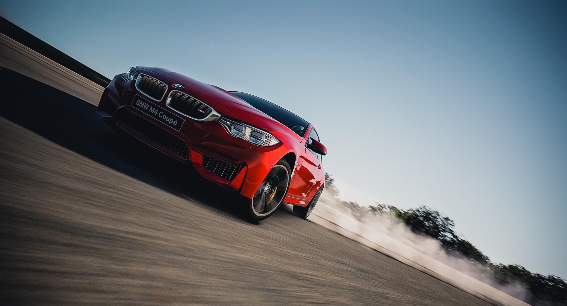 BMW M4 at 1024 x 768 size wallpapers HD quality