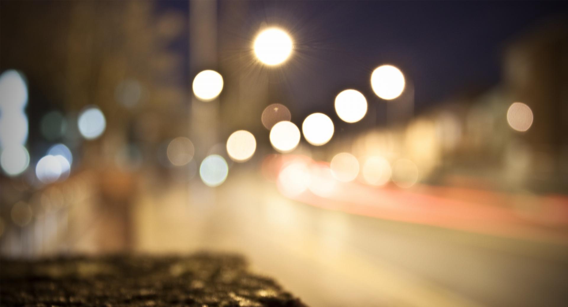 City Lights Bokeh at 320 x 480 iPhone size wallpapers HD quality