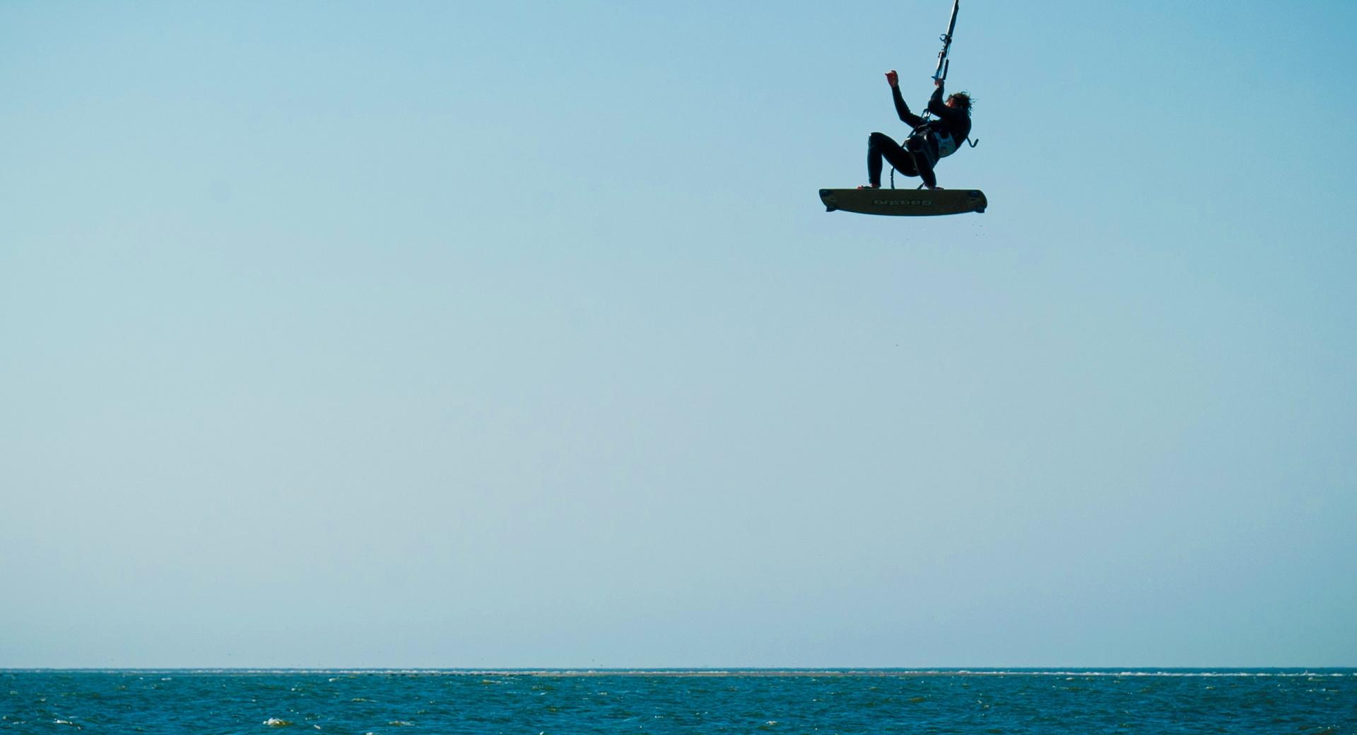 Cool Kite Surfing  Renesse, Zeeland at 640 x 1136 iPhone 5 size wallpapers HD quality
