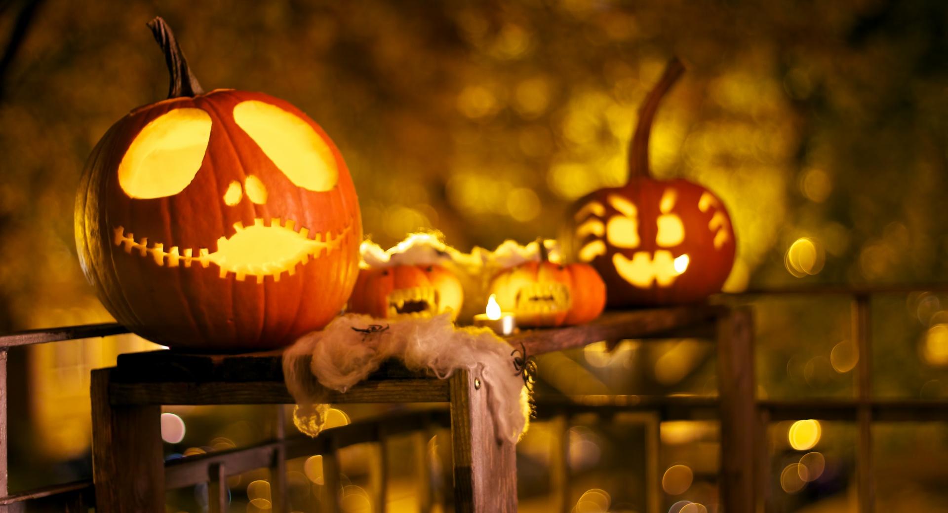 Halloween Decorations at 750 x 1334 iPhone 6 size wallpapers HD quality