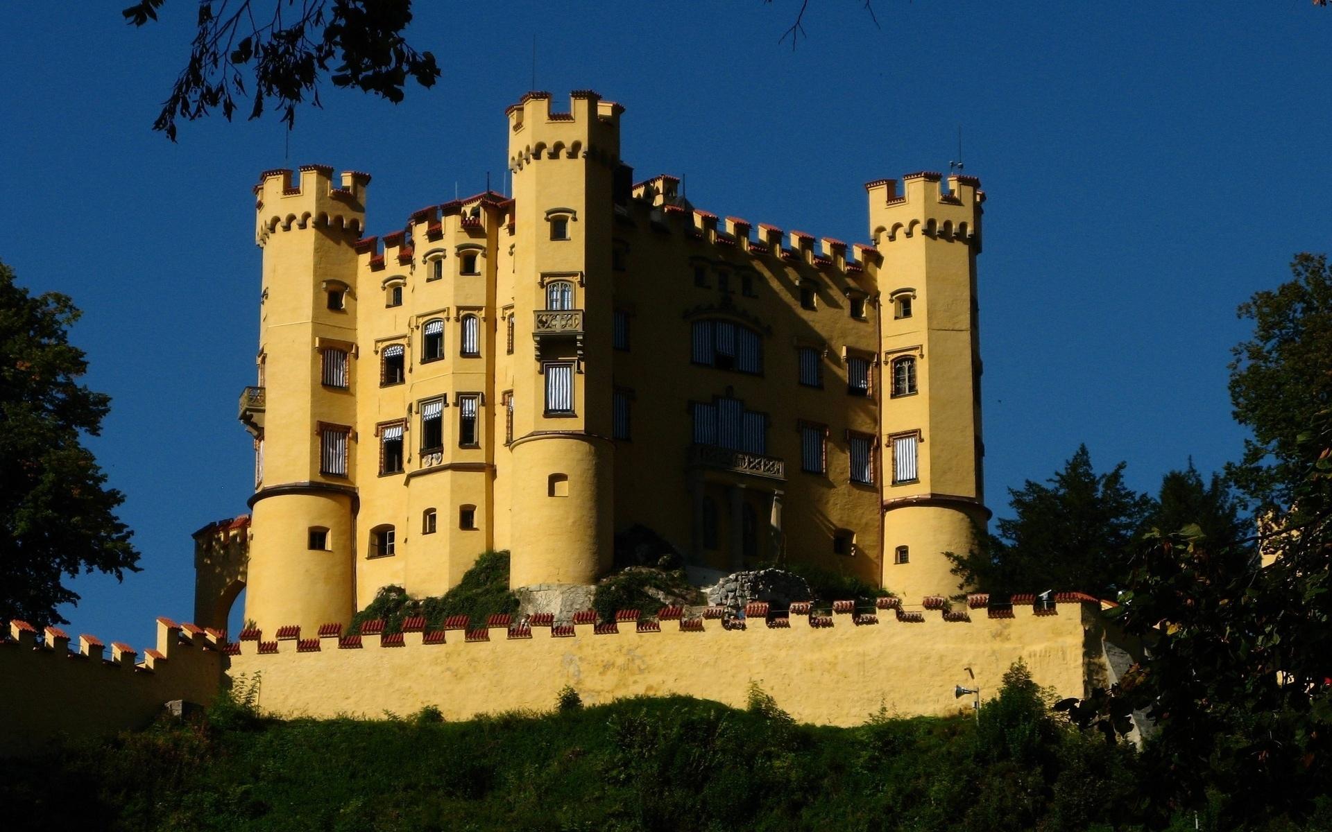 Hohenschwangau Castle at 640 x 1136 iPhone 5 size wallpapers HD quality