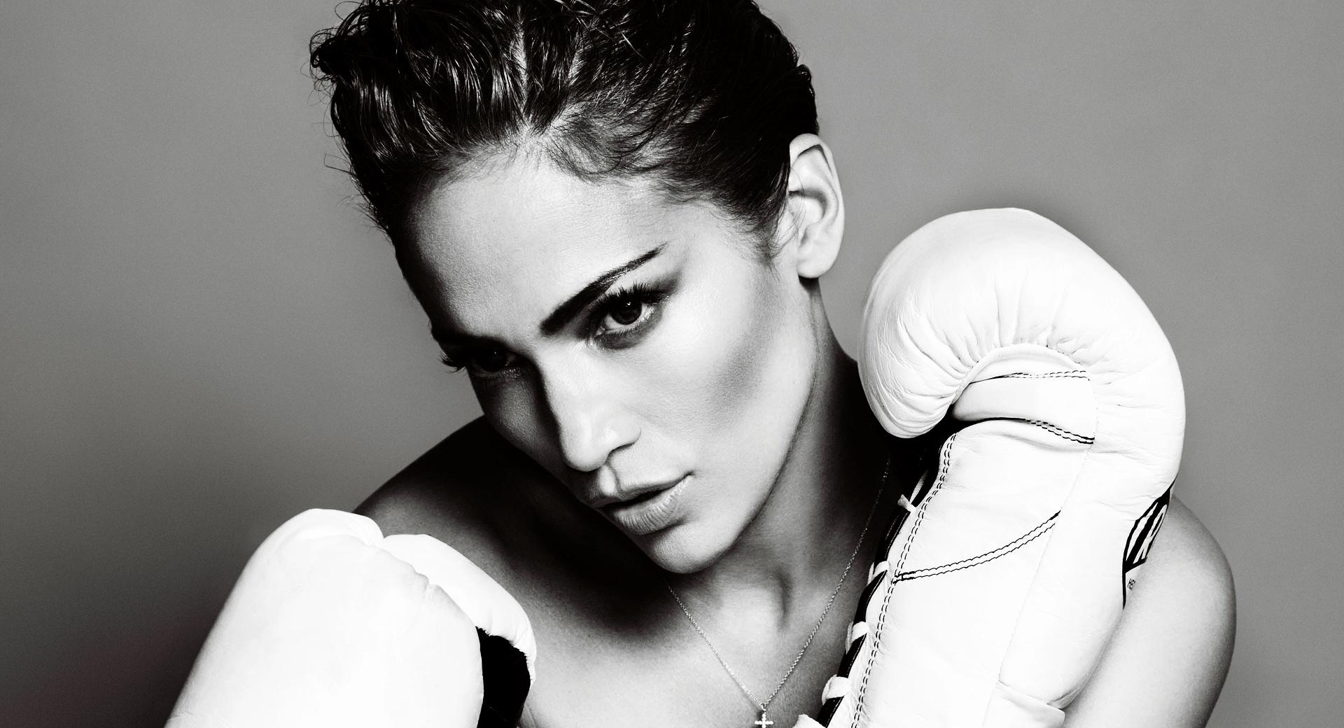 Jennifer Lopez Boxing at 320 x 480 iPhone size wallpapers HD quality
