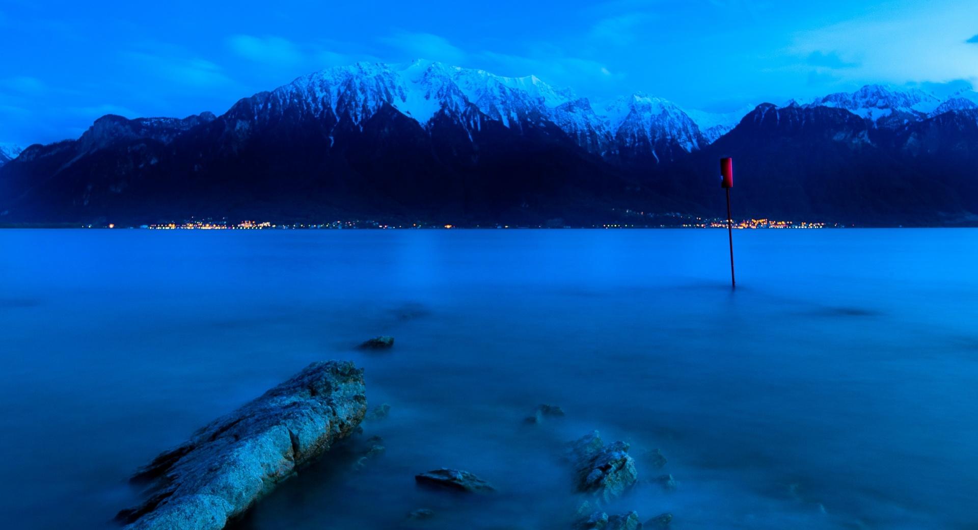 Lake At Night at 1024 x 1024 iPad size wallpapers HD quality