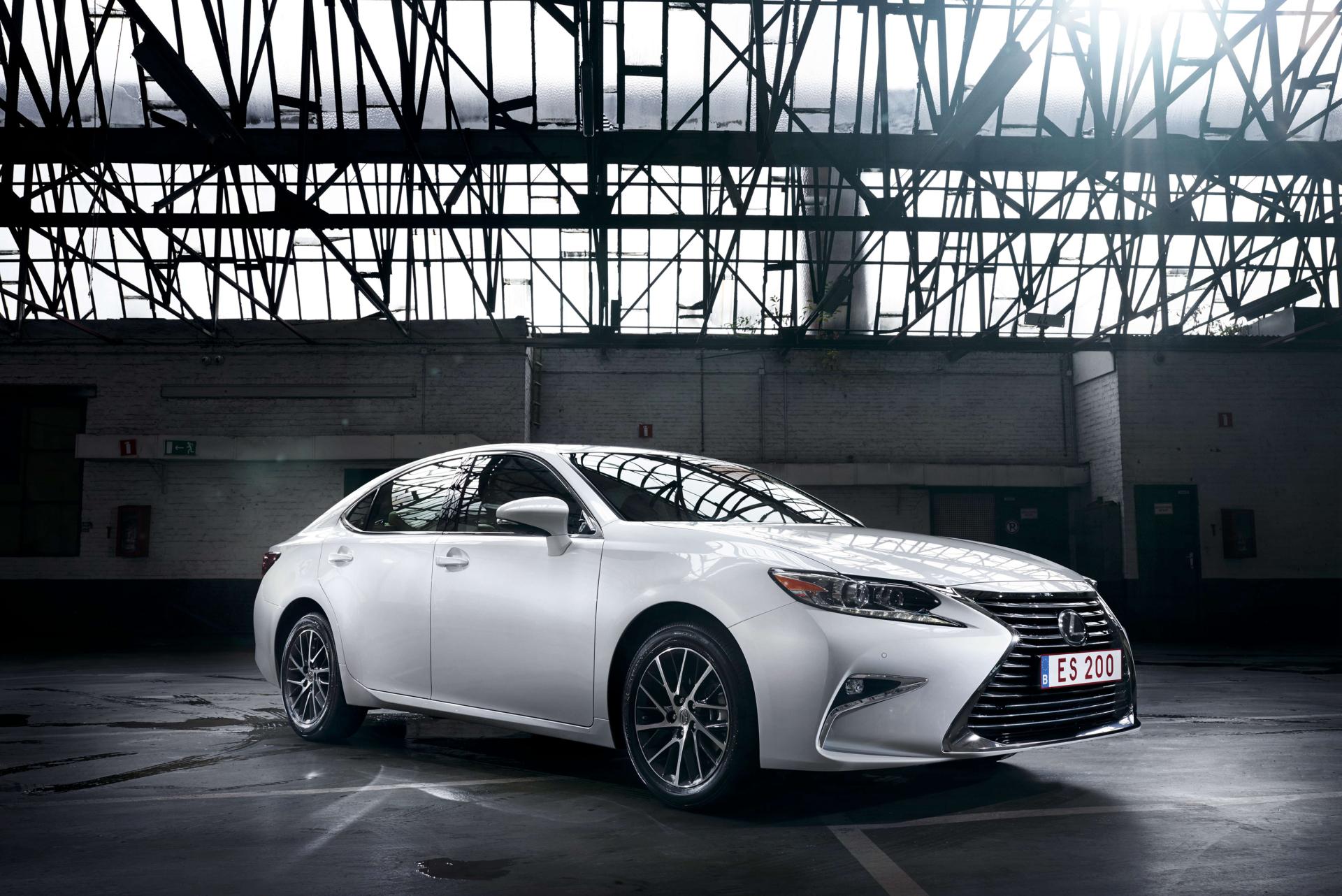 Lexus ES at 1600 x 1200 size wallpapers HD quality