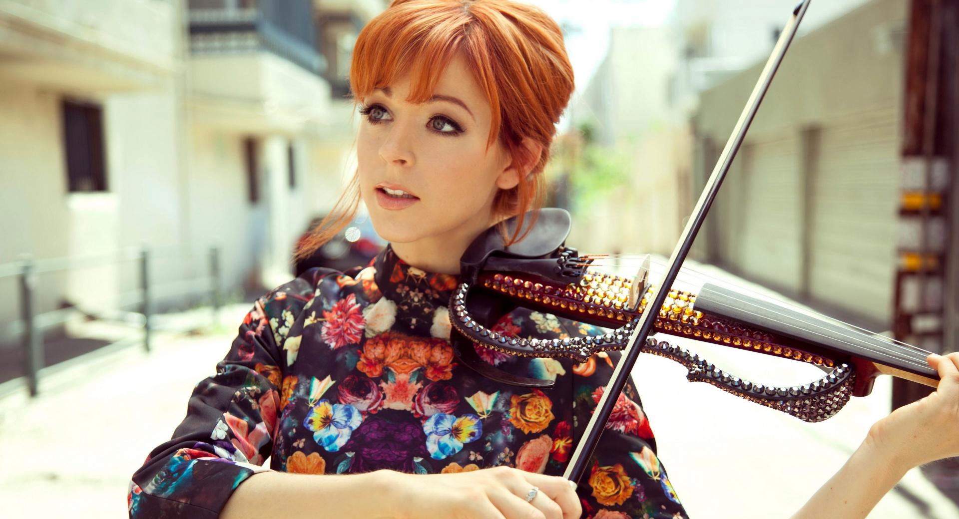 Lindsey Stirling Violin at 1152 x 864 size wallpapers HD quality
