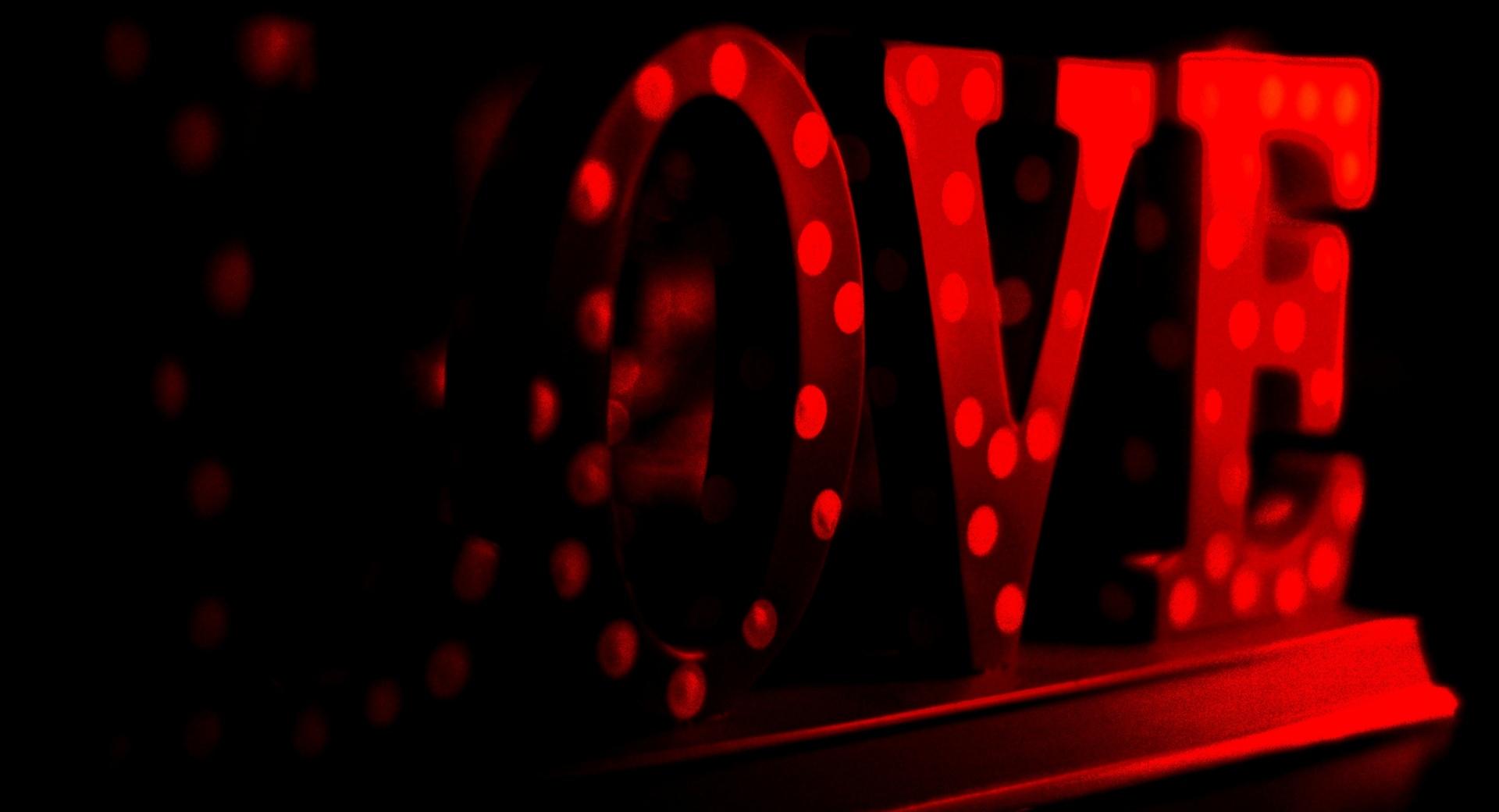 Love after dark at 640 x 1136 iPhone 5 size wallpapers HD quality