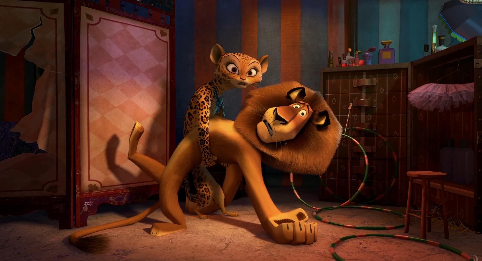 Madagascar 3 Europes Most Wanted - Alex and Gia at 640 x 1136 iPhone 5 size wallpapers HD quality