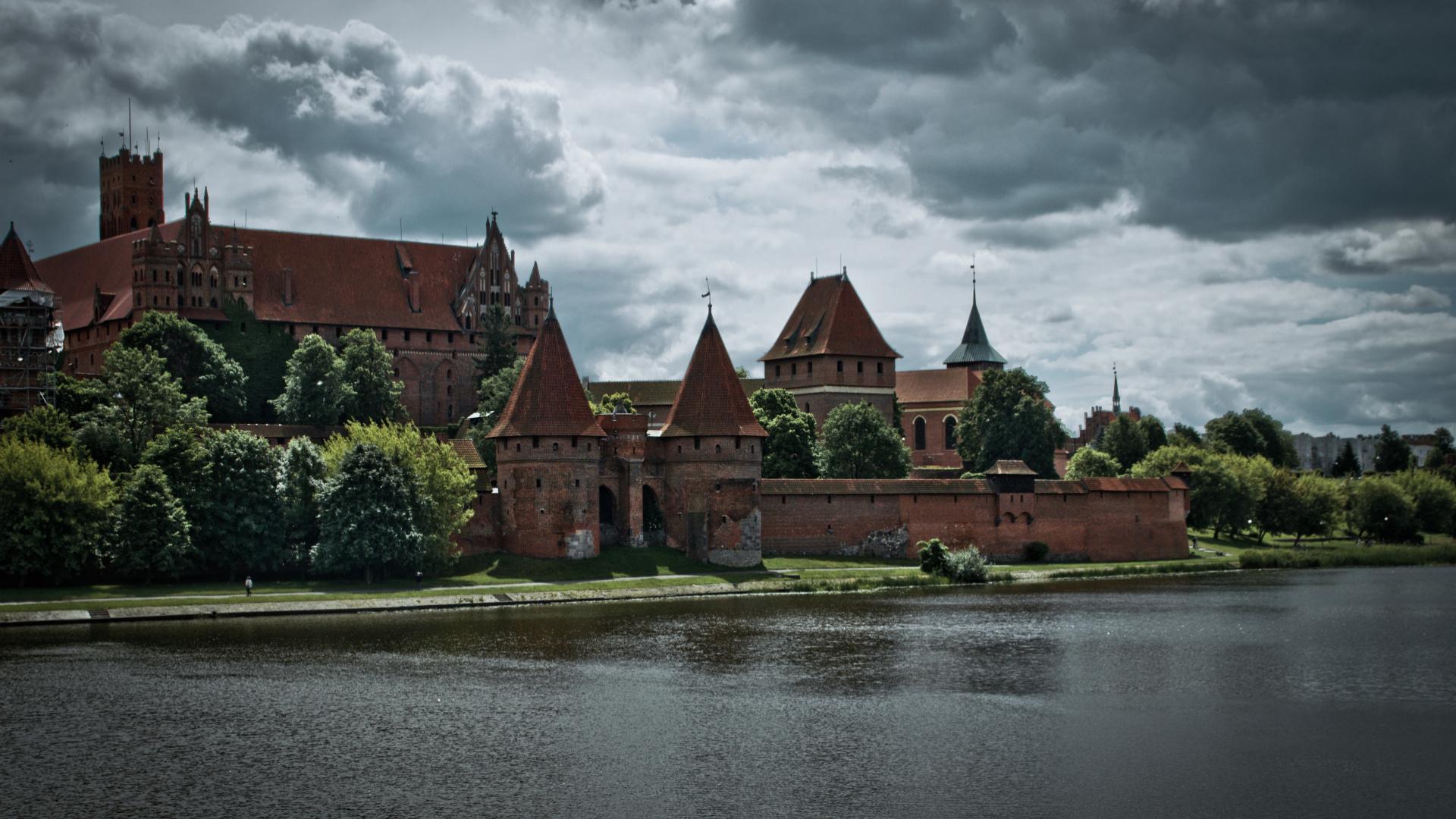 Malbork Castle wallpapers HD quality