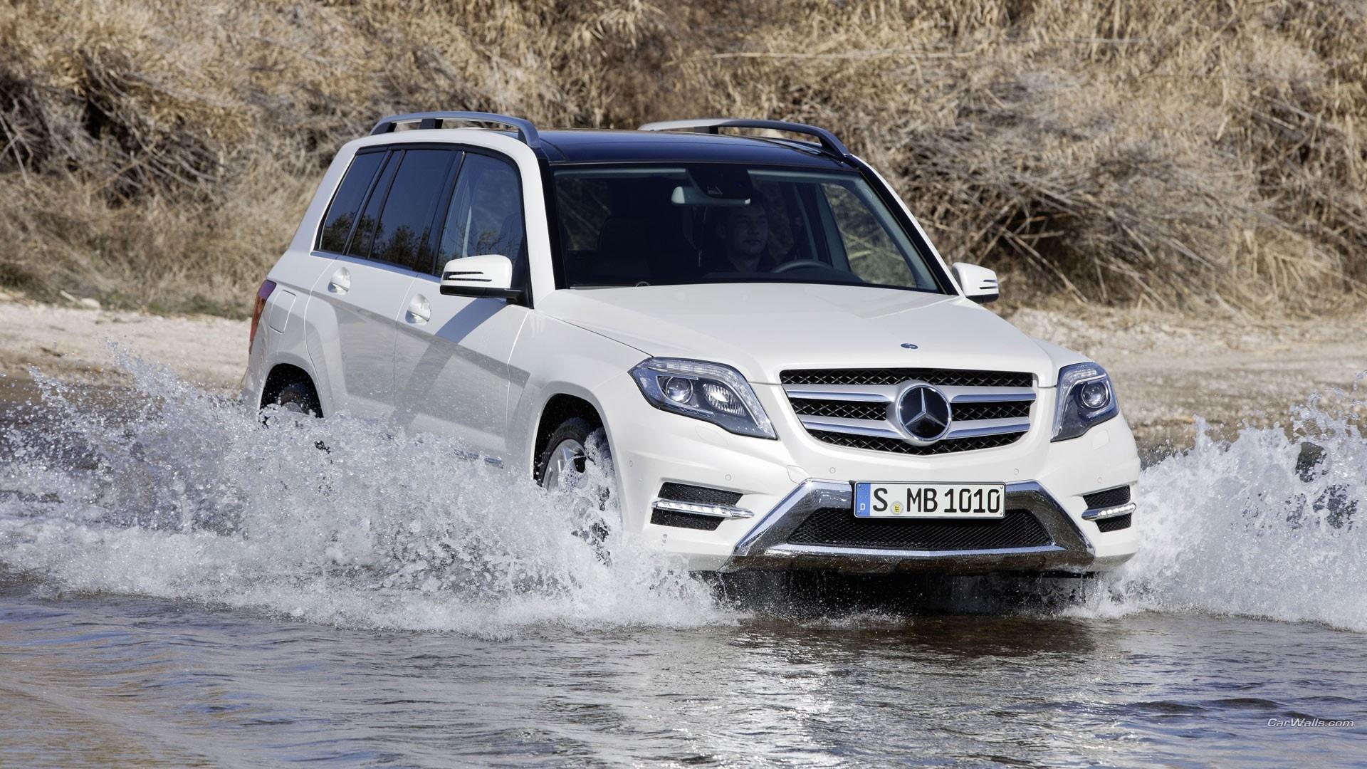 Mercedes-Benz GL-Class at 750 x 1334 iPhone 6 size wallpapers HD quality