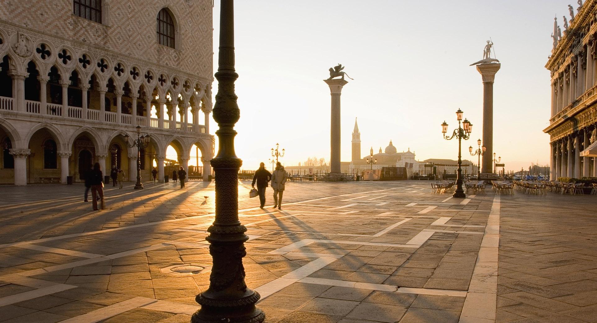 Piazza San Marco, Venice at 1280 x 960 size wallpapers HD quality