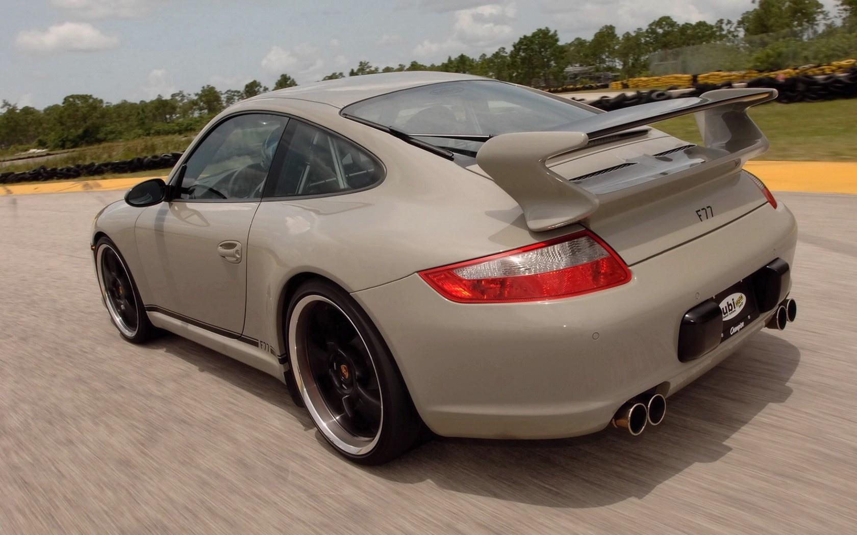 Porsche 911 Turbo at 1280 x 960 size wallpapers HD quality