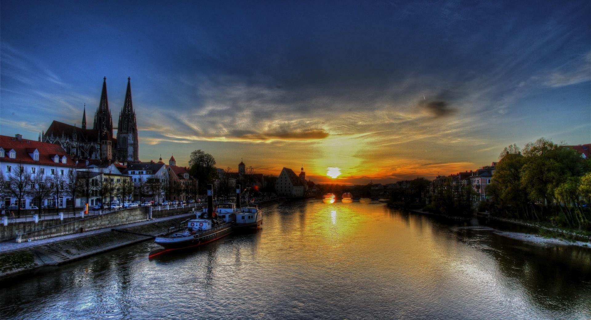 Regensburg Sunset at 1024 x 768 size wallpapers HD quality
