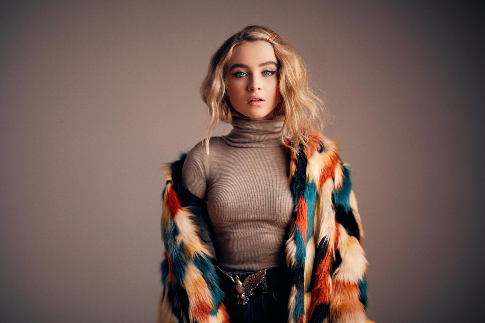Sabrina Carpenter at 750 x 1334 iPhone 6 size wallpapers HD quality